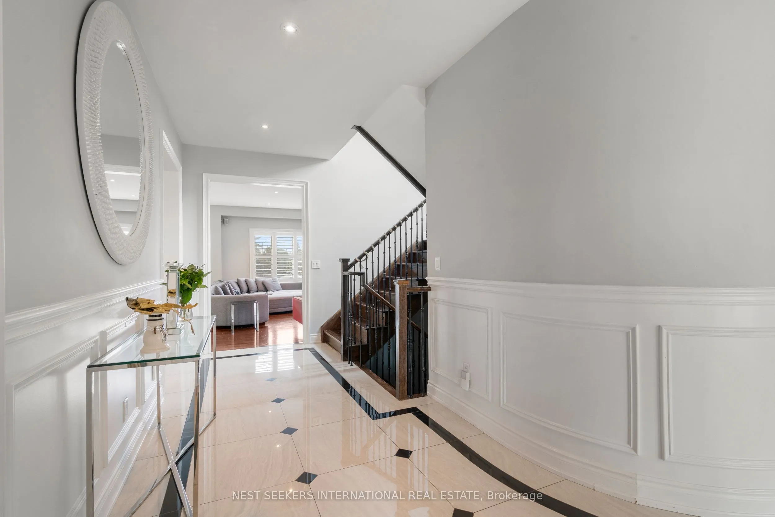 2 George McKenzie Court