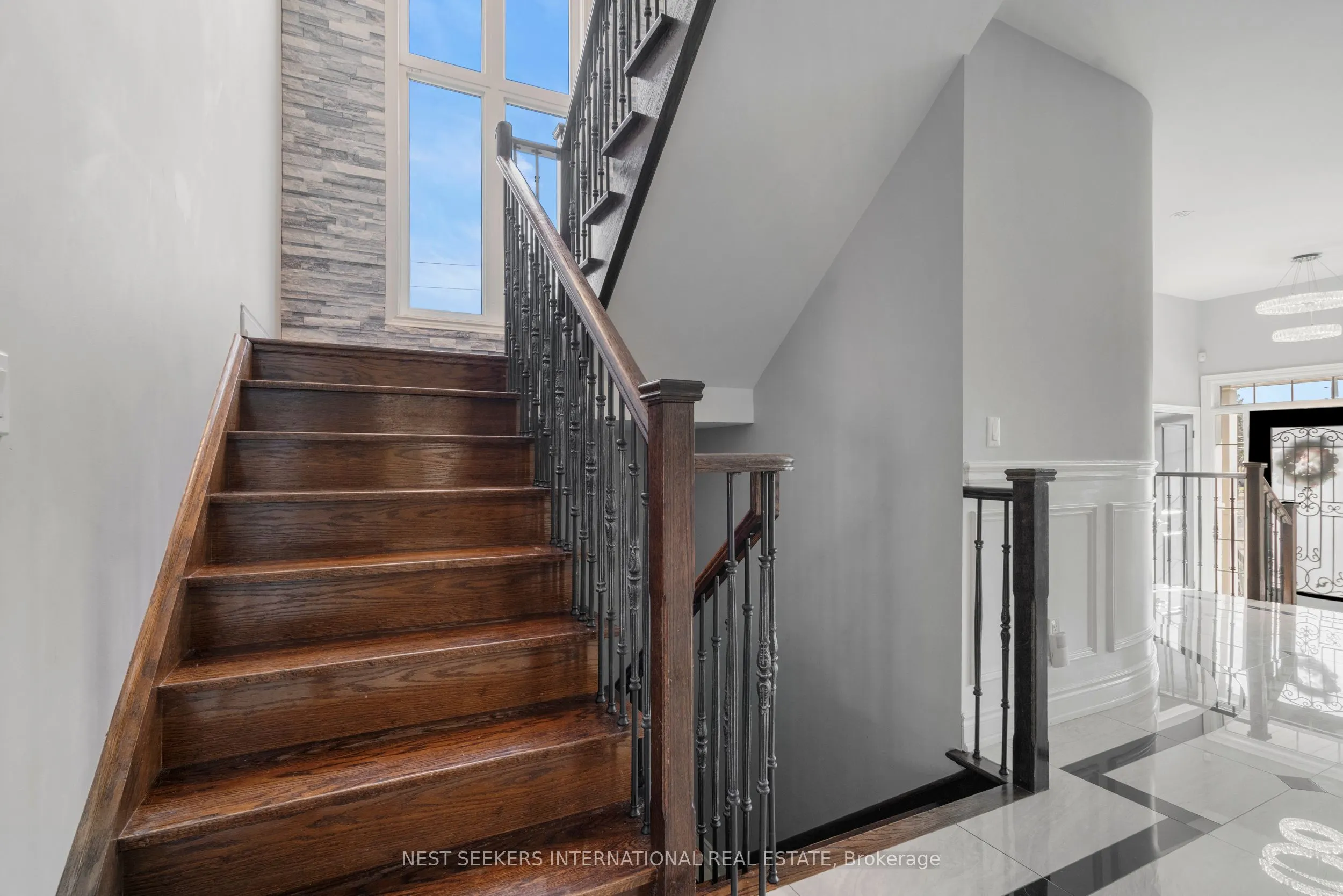 2 George McKenzie Court