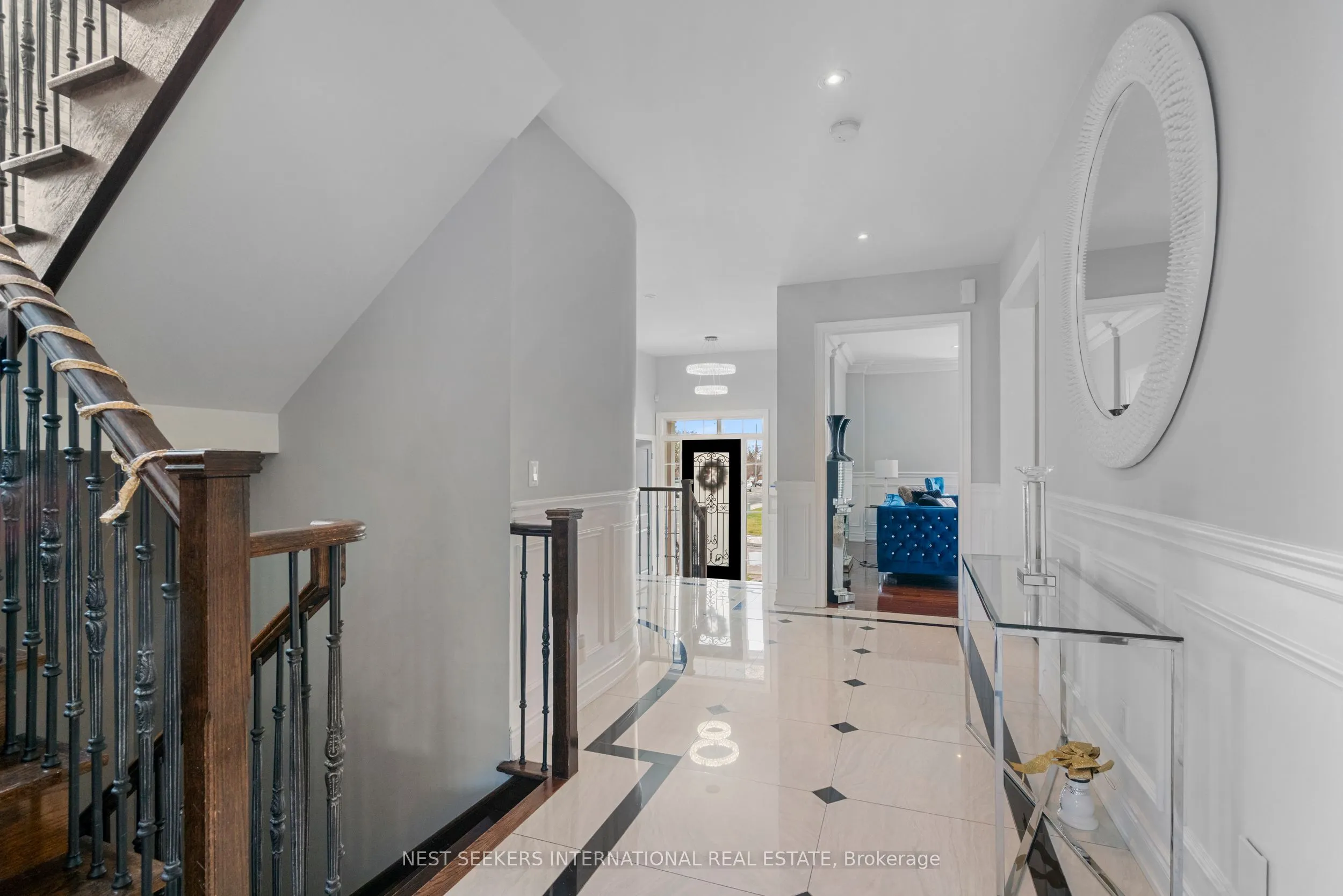 2 George McKenzie Court