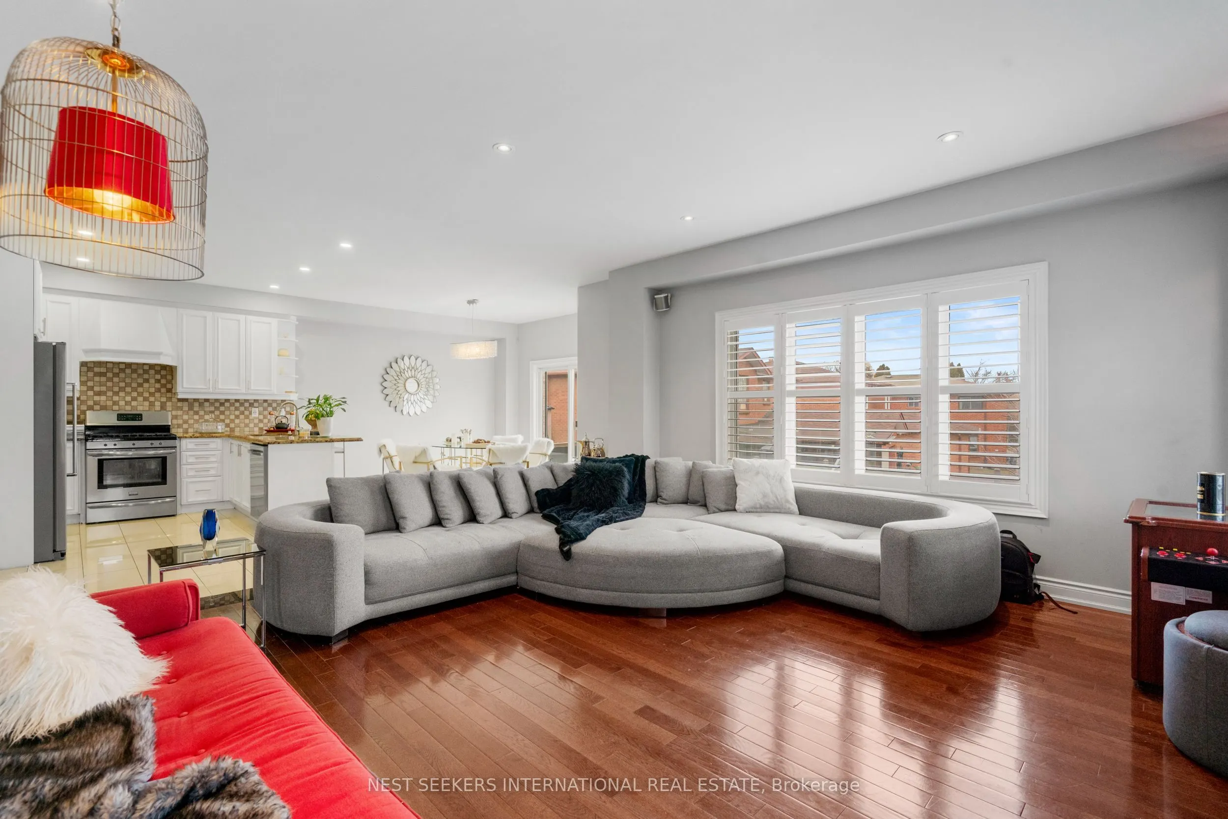 2 George McKenzie Court