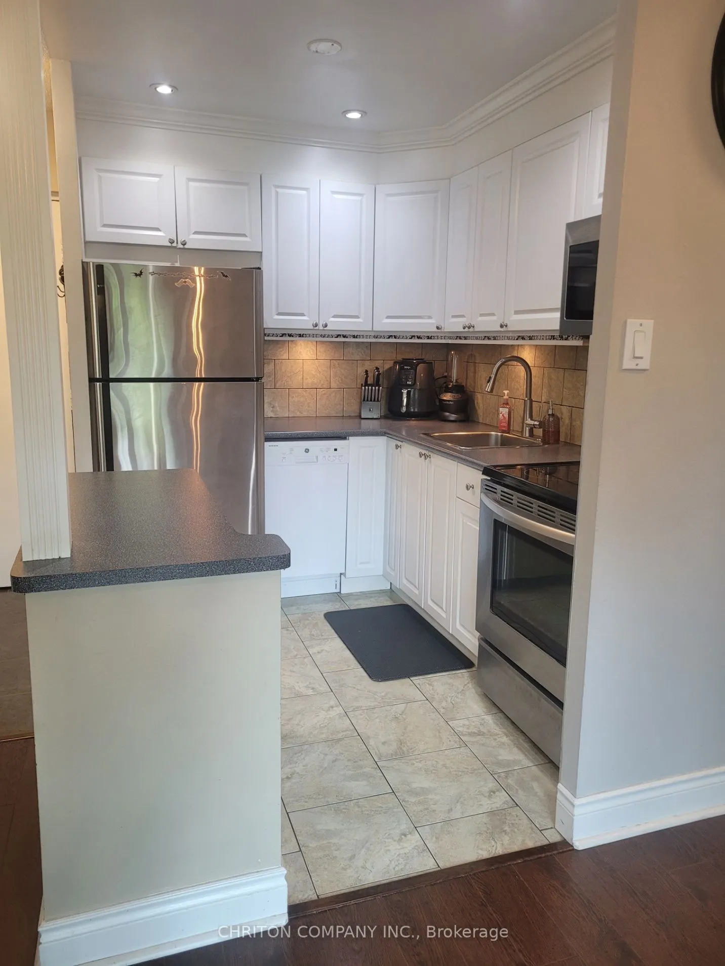 2001 Bonnymede Drive, #122