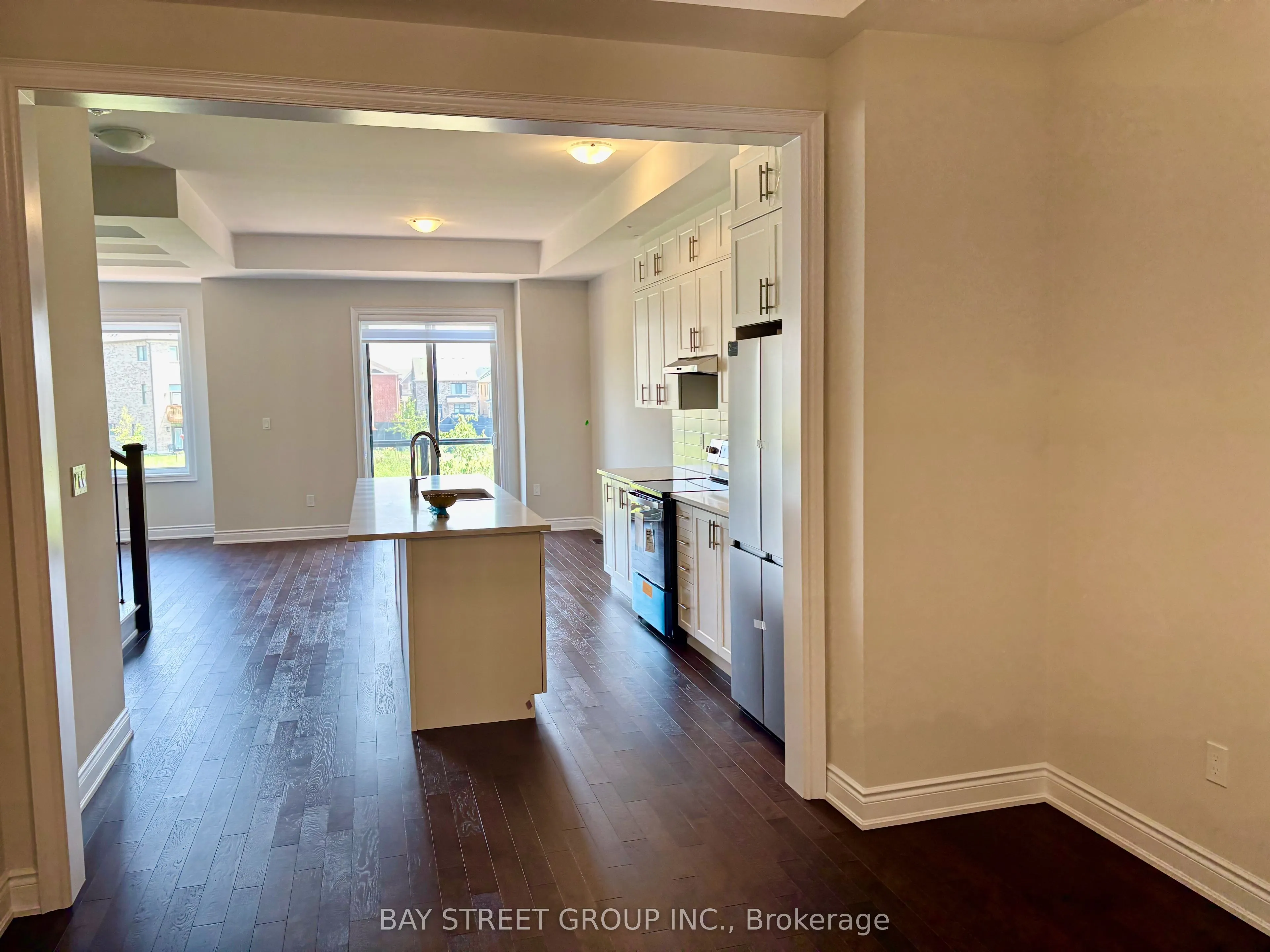 3085 Perkins Way