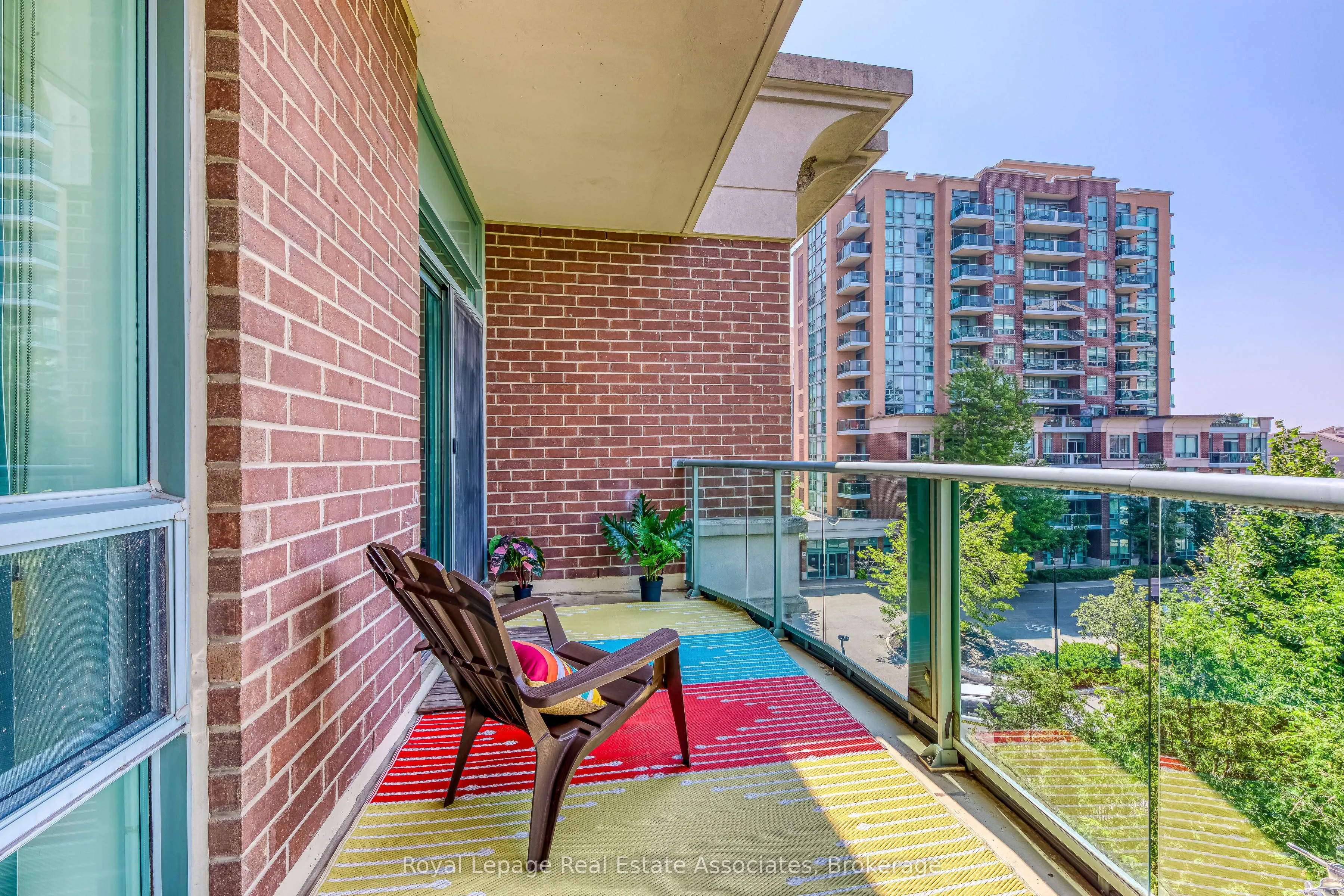 17 Michael Power Place, #406