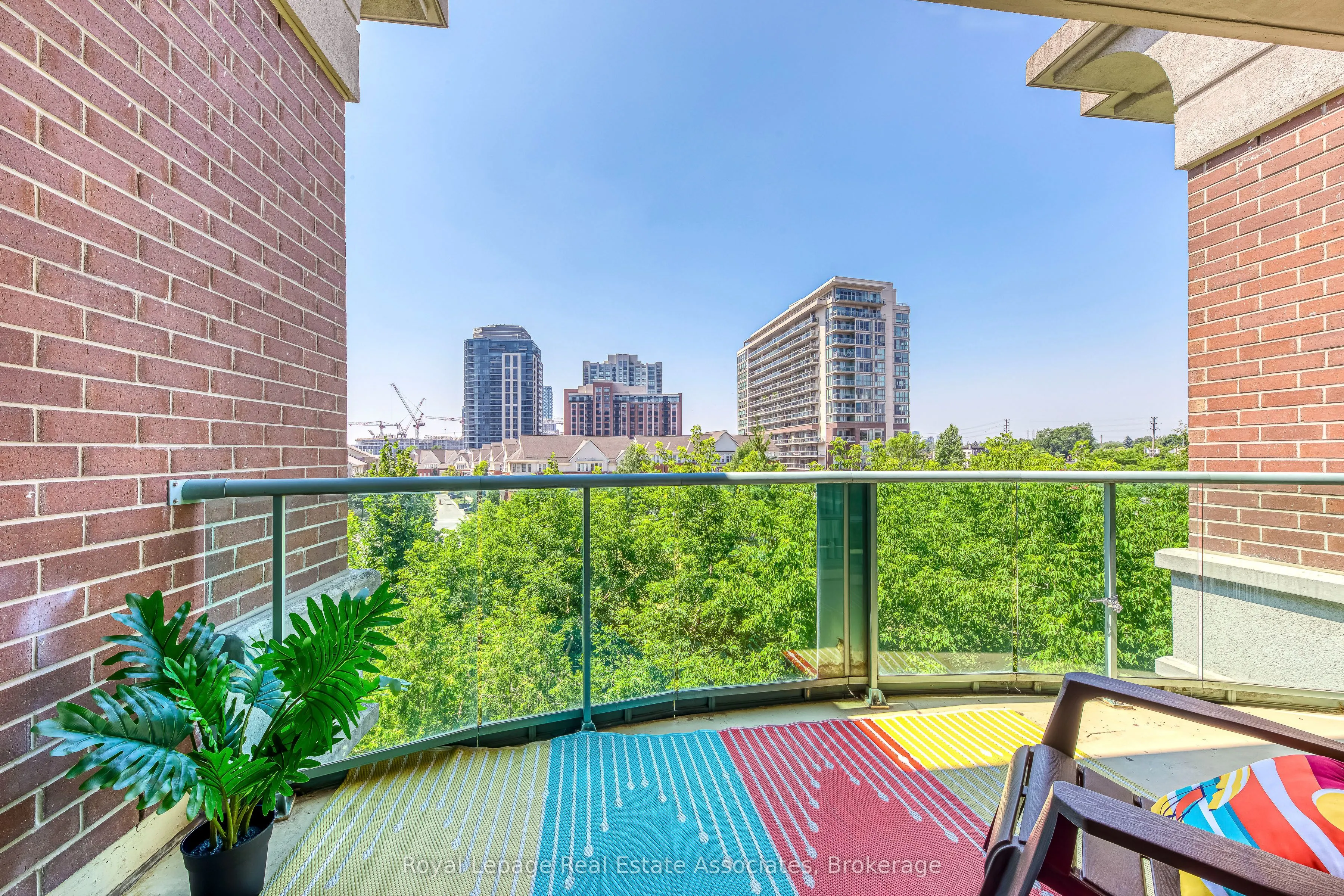 17 Michael Power Place, #406