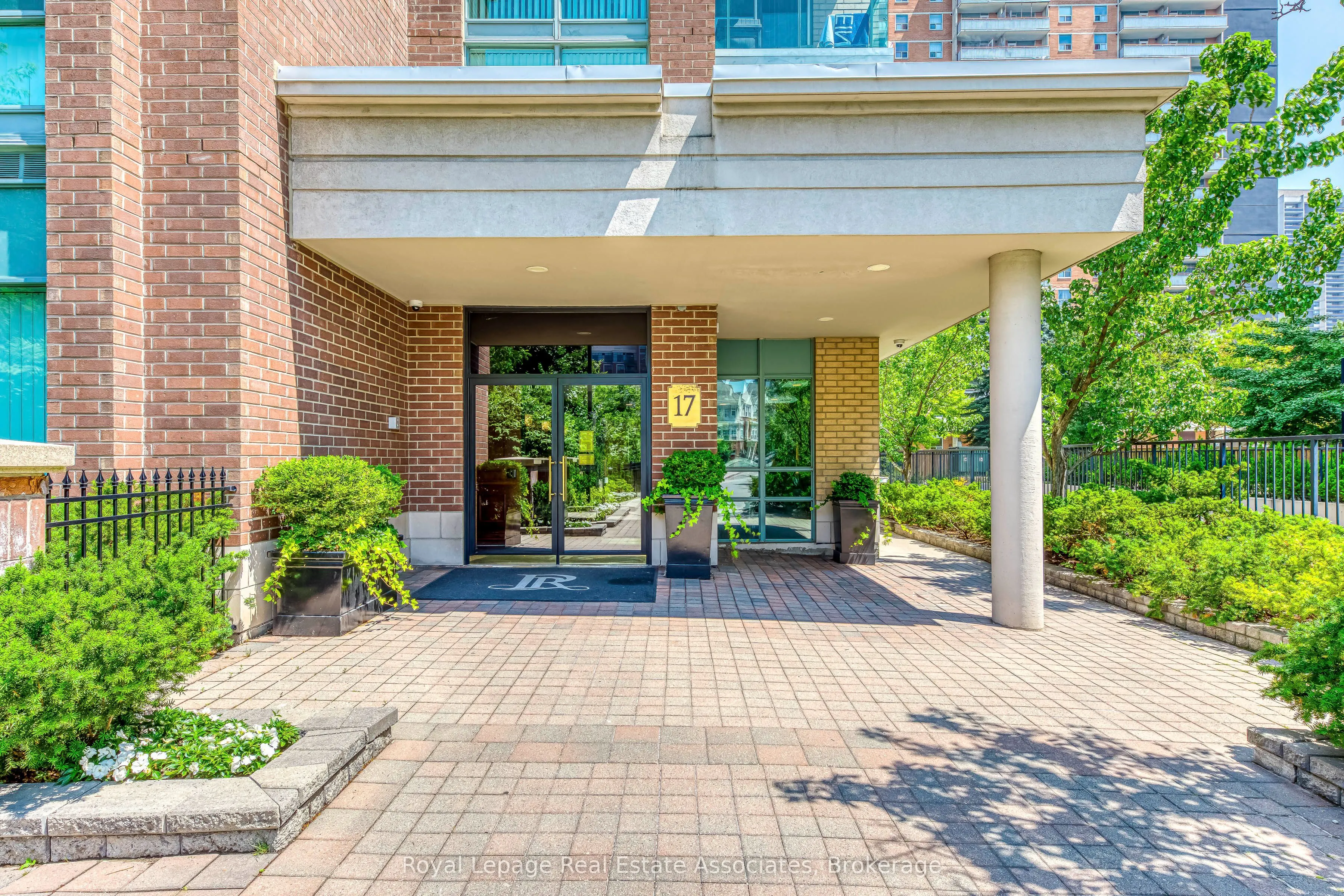 17 Michael Power Place, #406