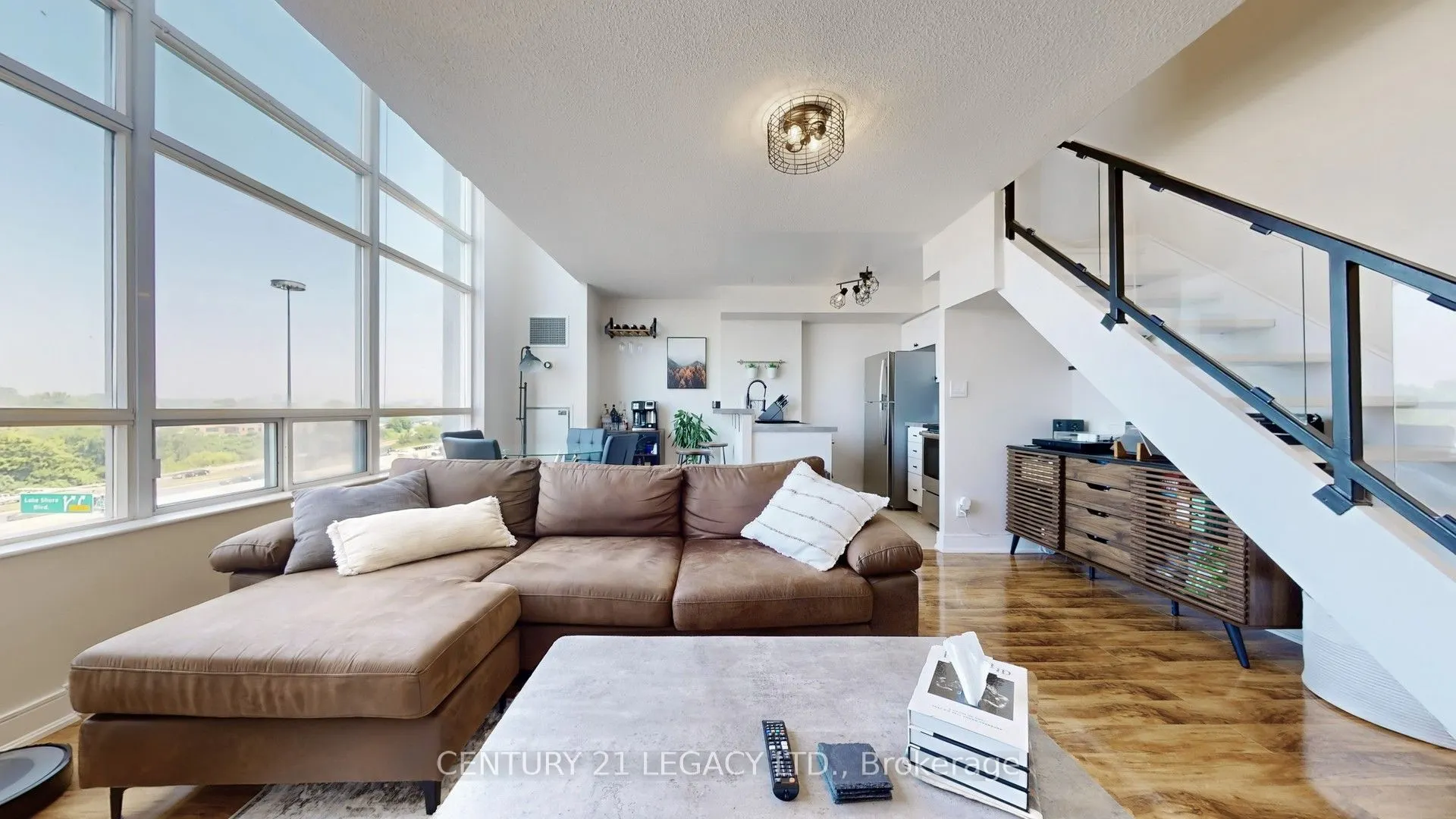200 Manitoba Street N, #433