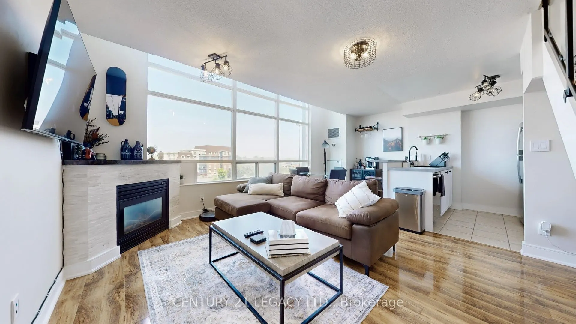 200 Manitoba Street N, #433