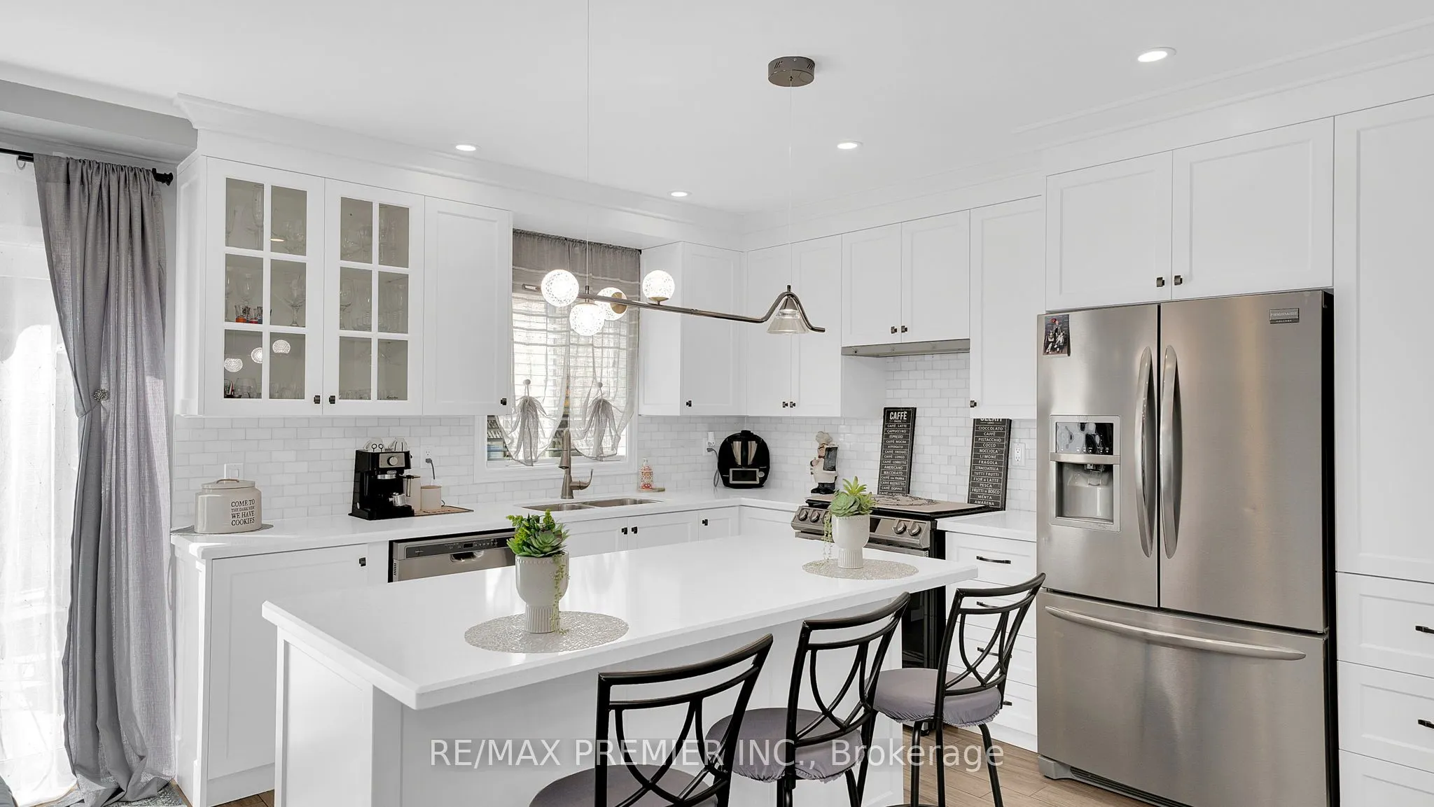 11 Richelieu Court