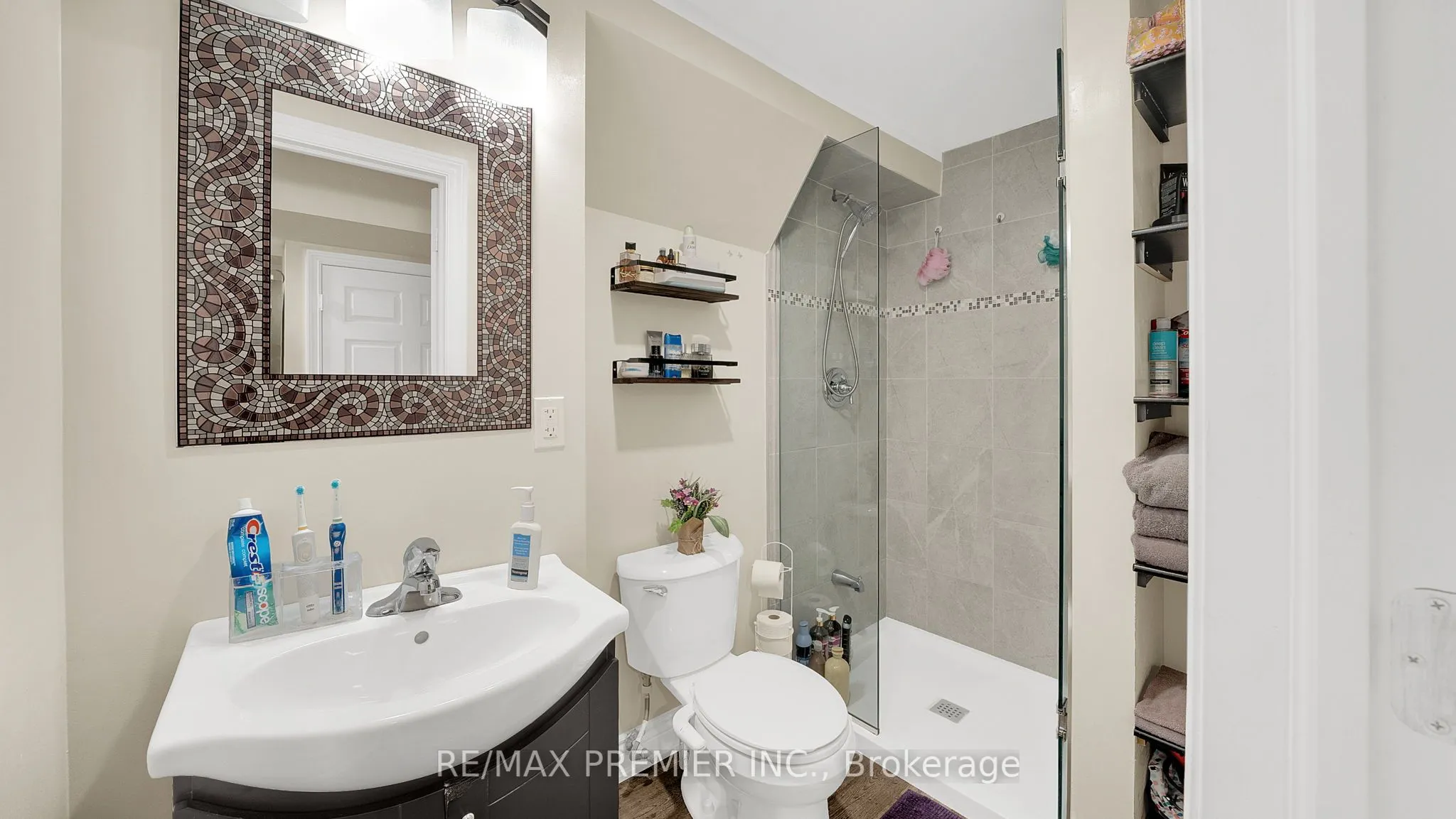 11 Richelieu Court
