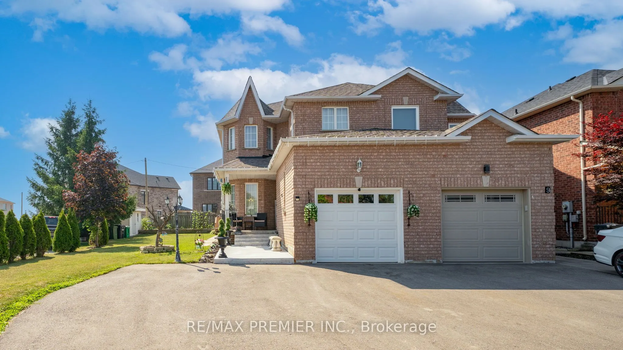 11 Richelieu Court
