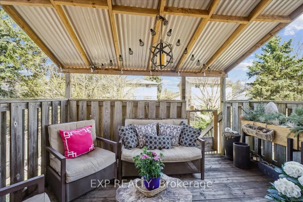 7 Rosset Valley Court