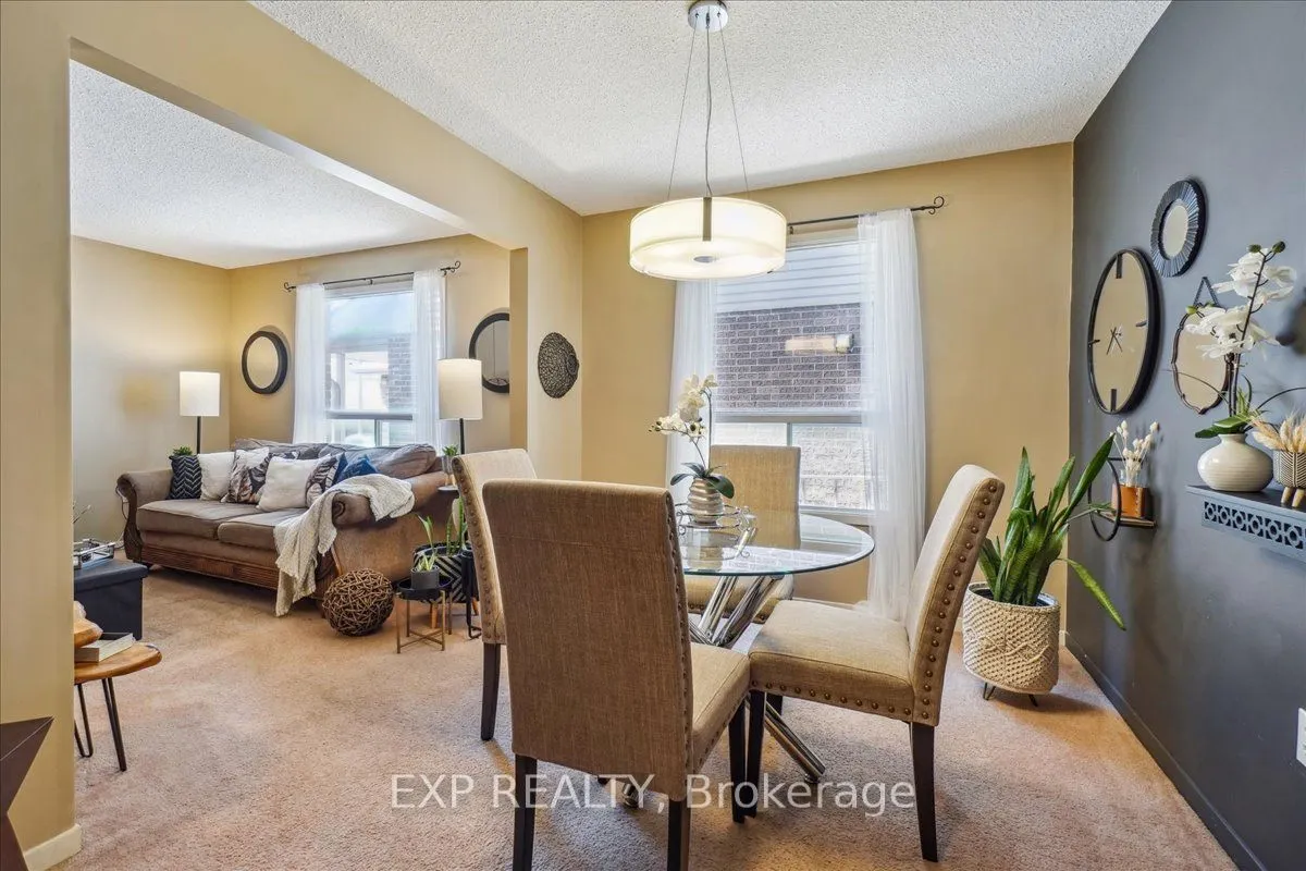 7 Rosset Valley Court