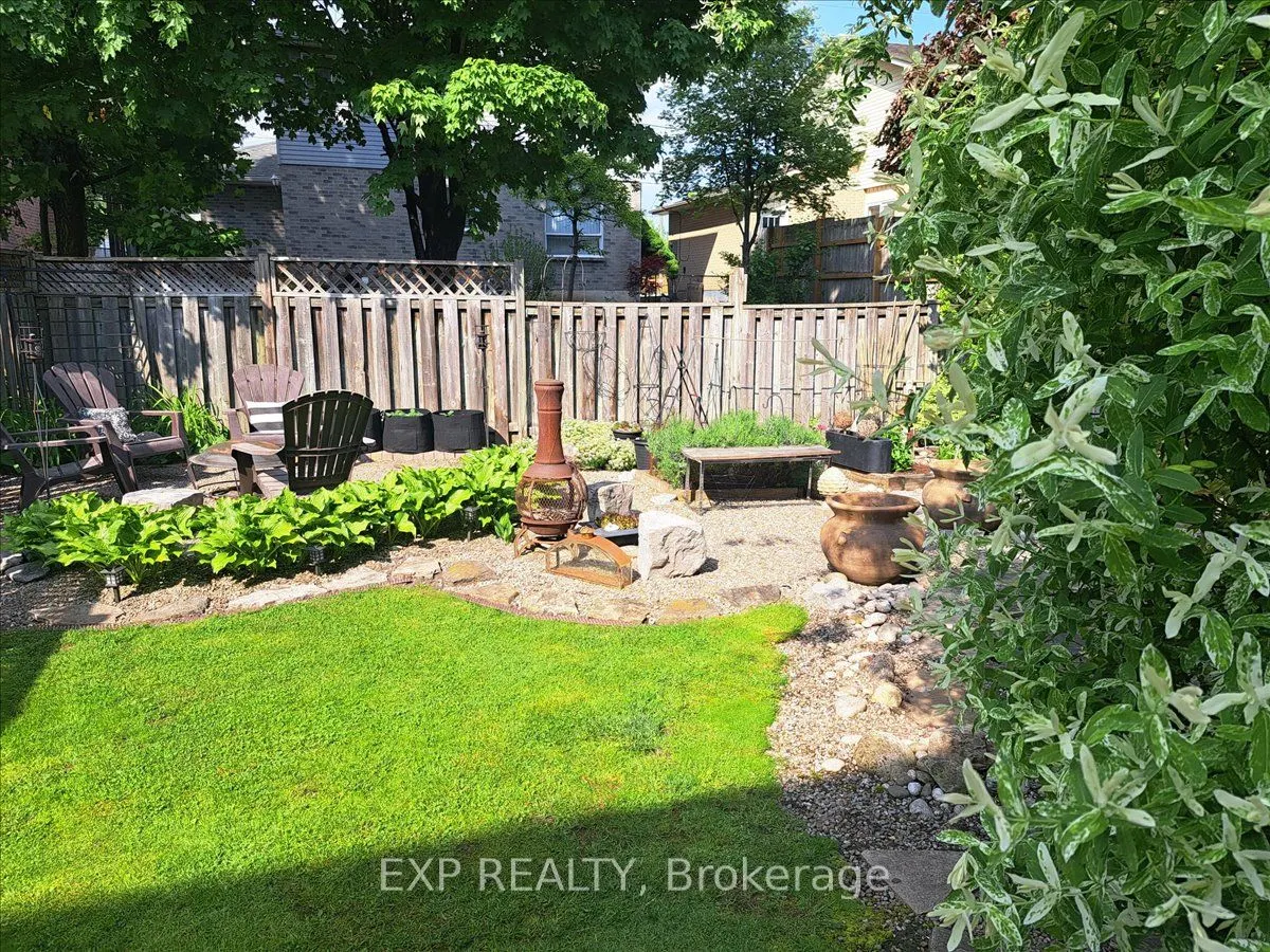 7 Rosset Valley Court