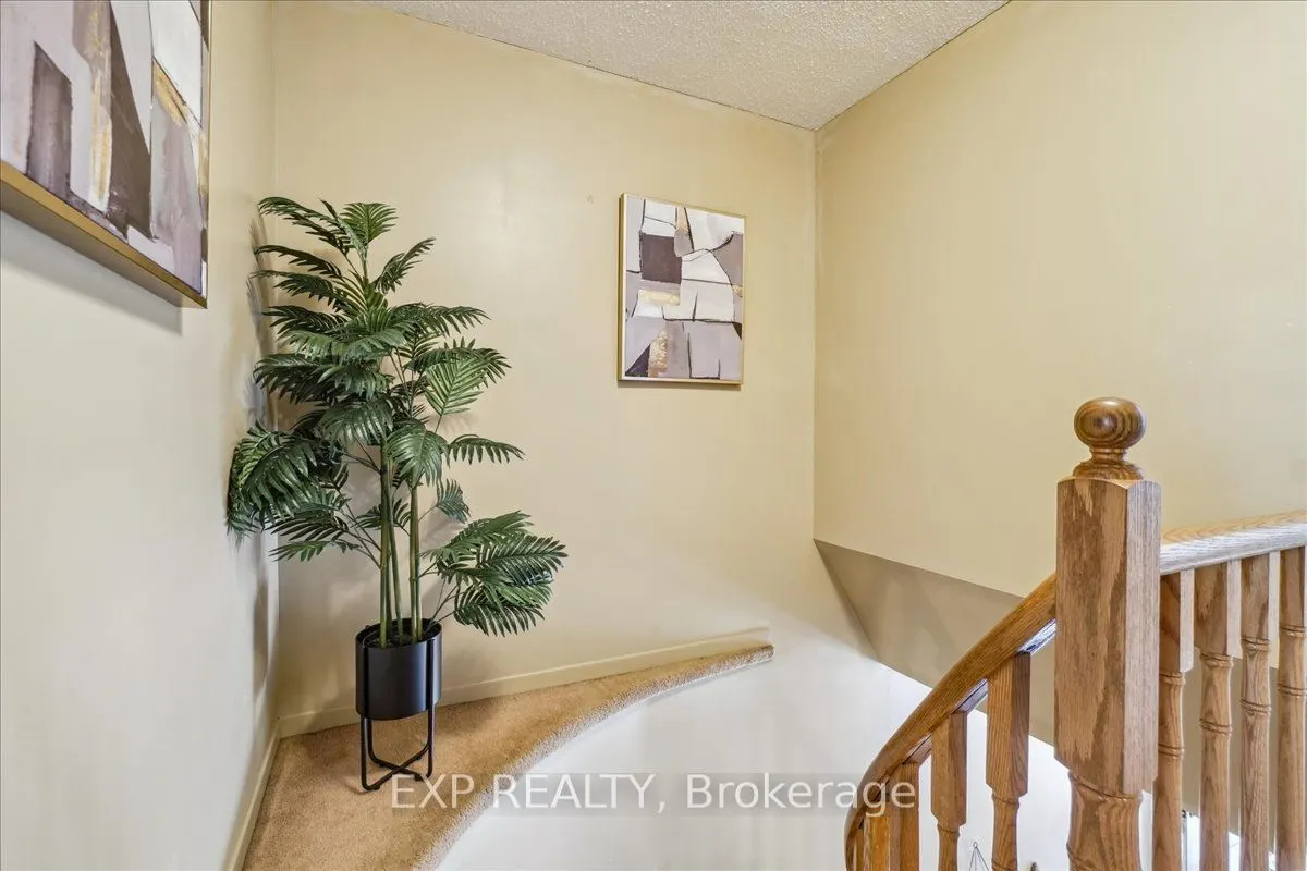 7 Rosset Valley Court