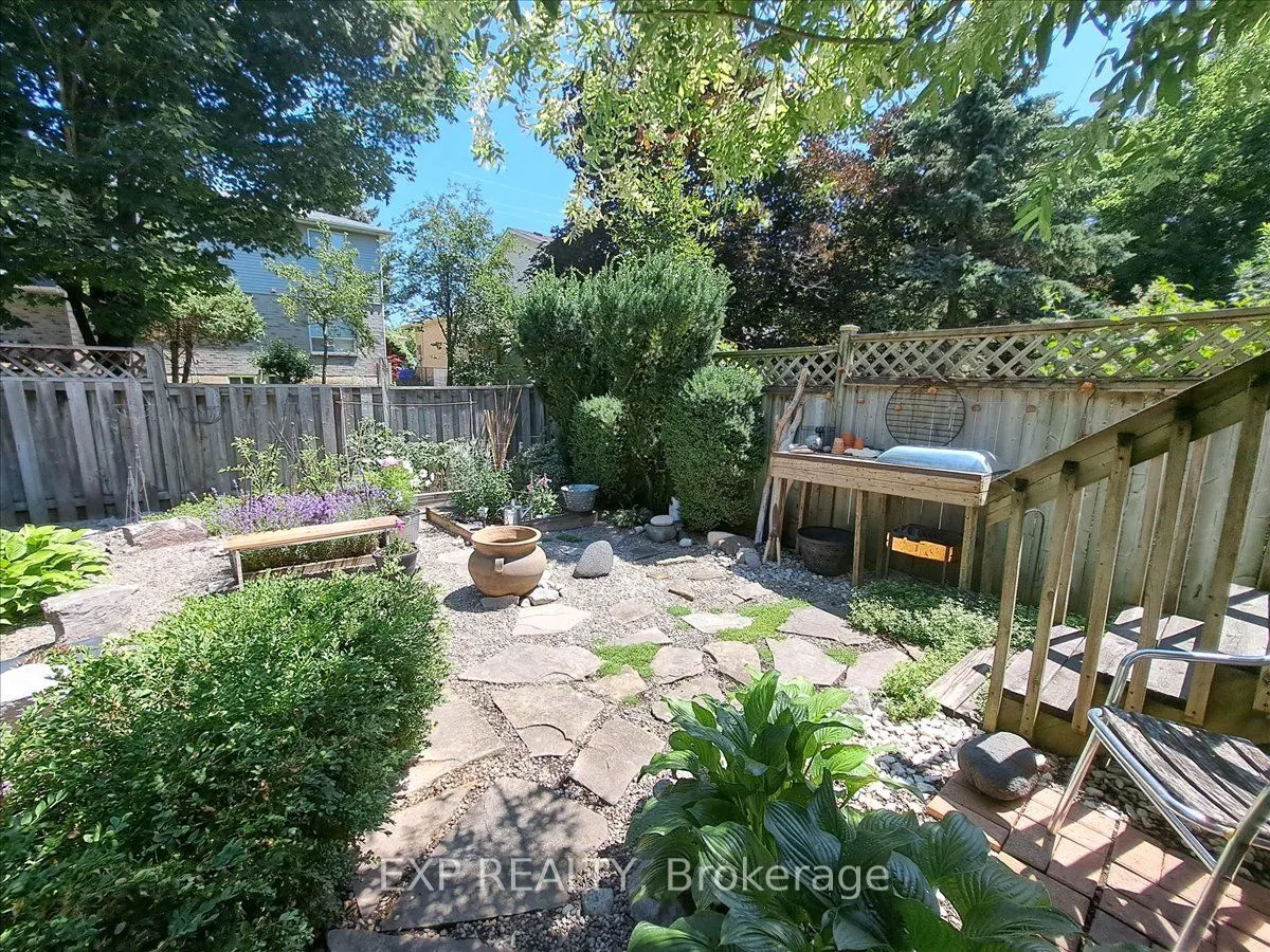 7 Rosset Valley Court