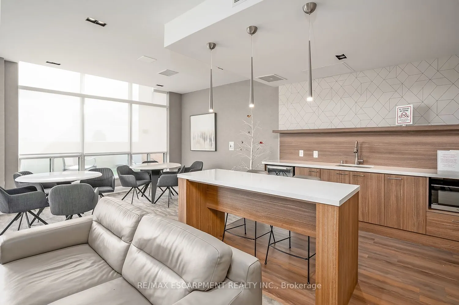 1276 Maple Crossing Boulevard, #612