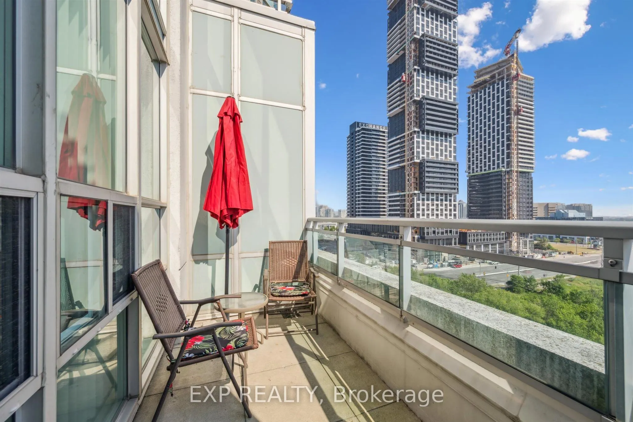 220 Burnhamthorpe Road W, #905