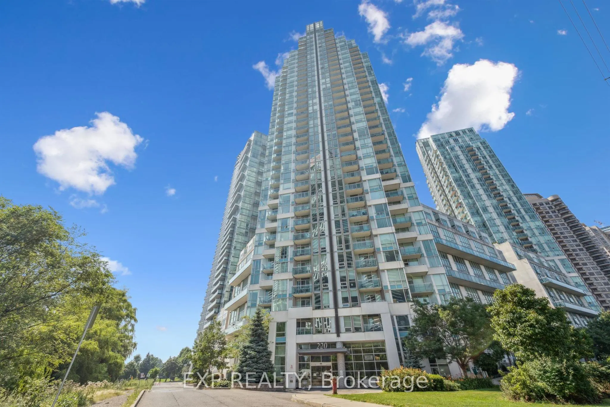 220 Burnhamthorpe Road W, #905