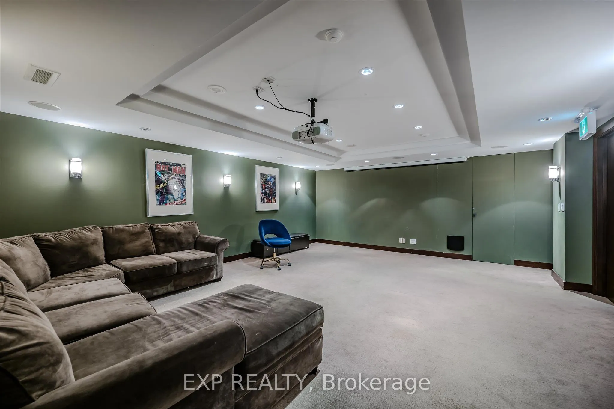 220 Burnhamthorpe Road W, #905