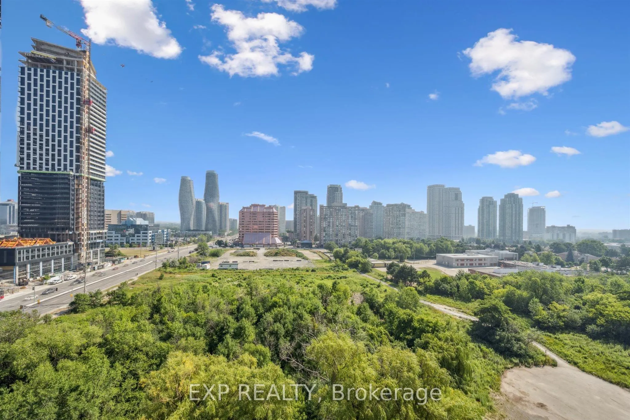 220 Burnhamthorpe Road W, #905