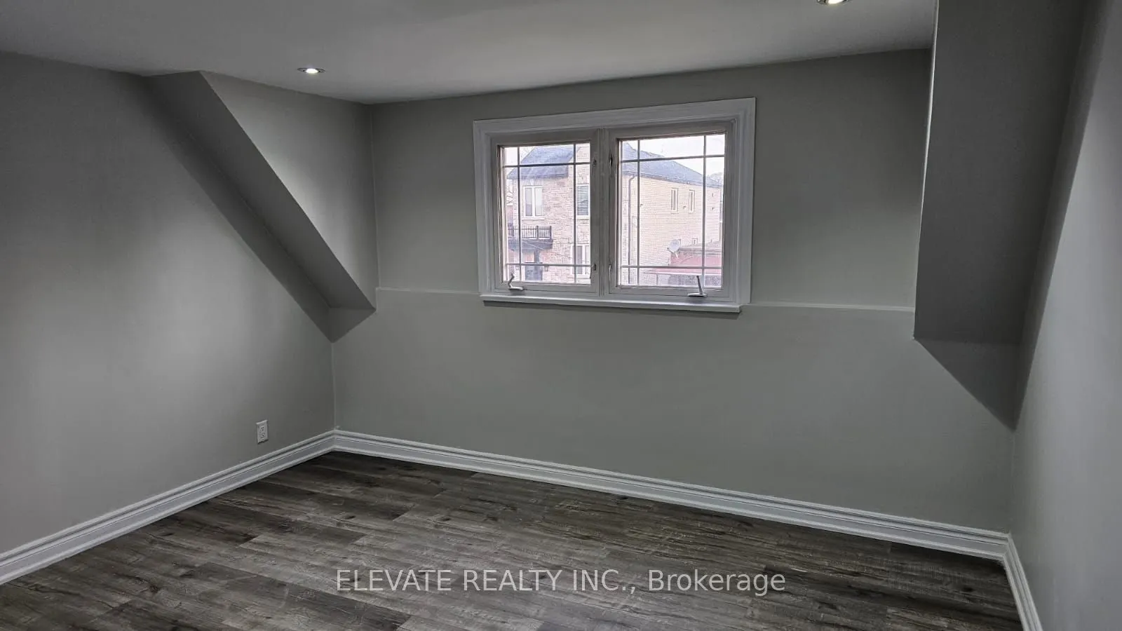 11 Rowntree Avenue