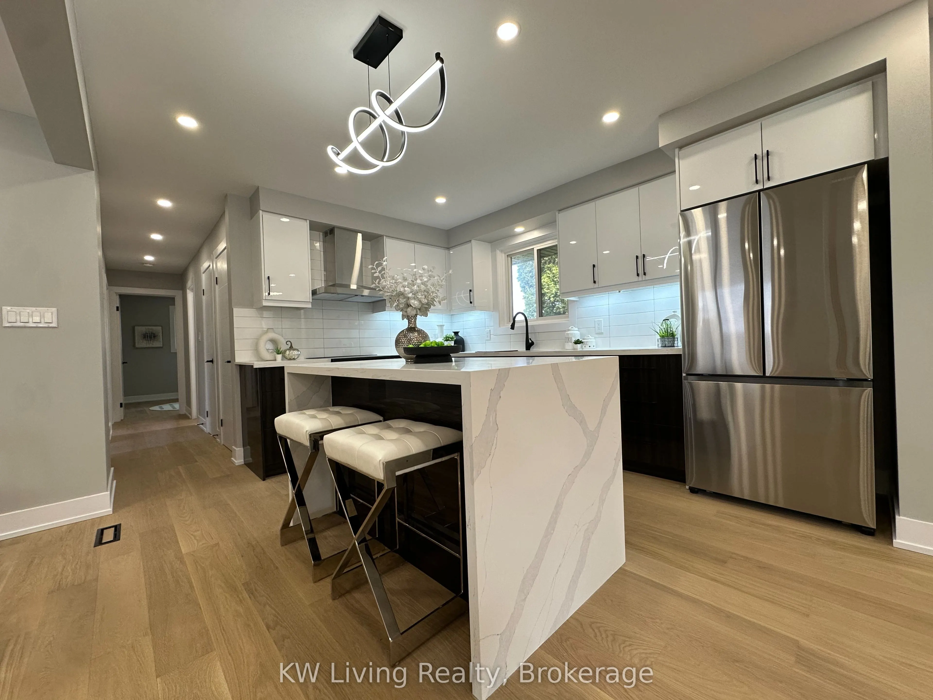 2531 Glengarry Road