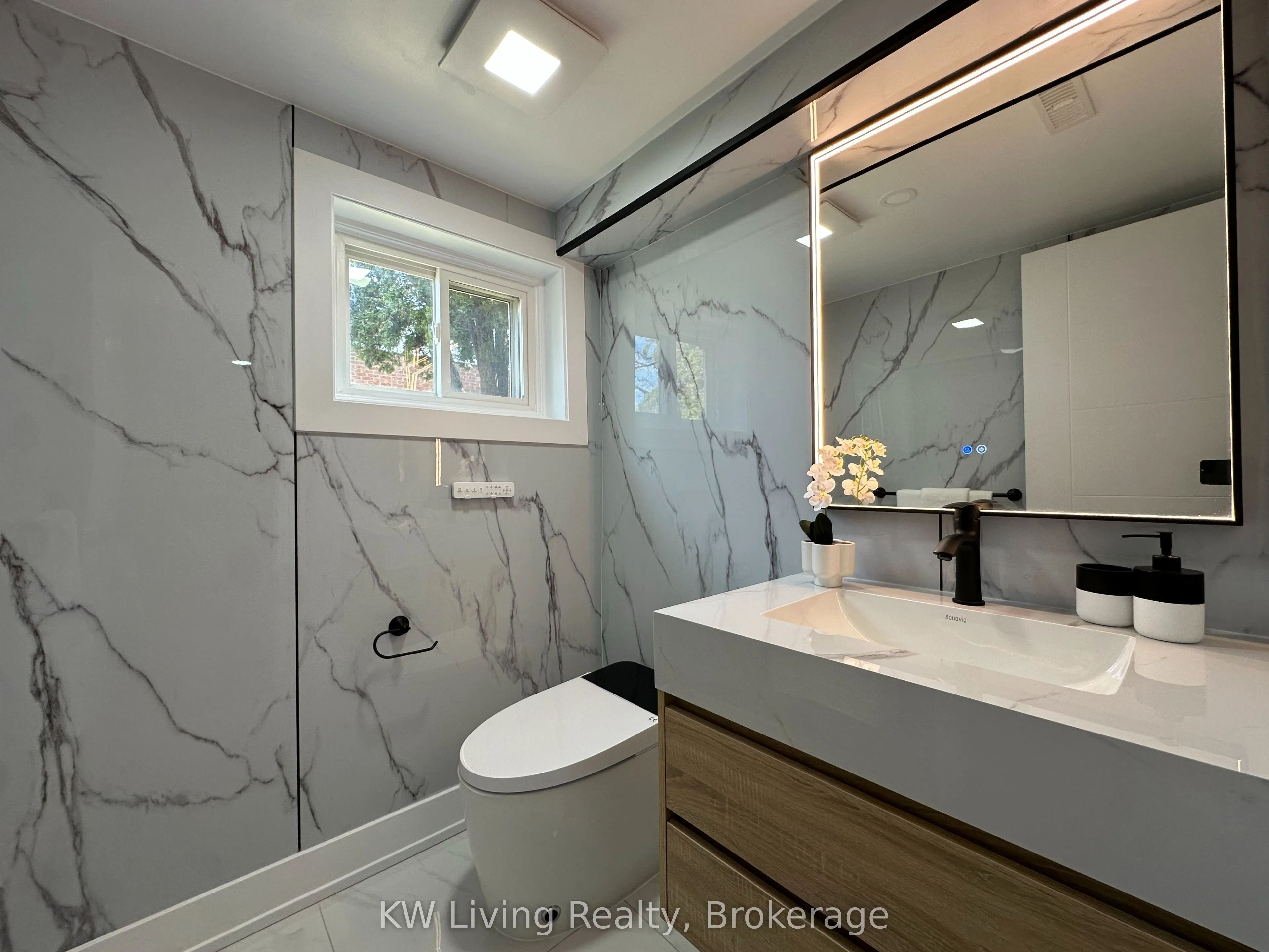 2531 Glengarry Road