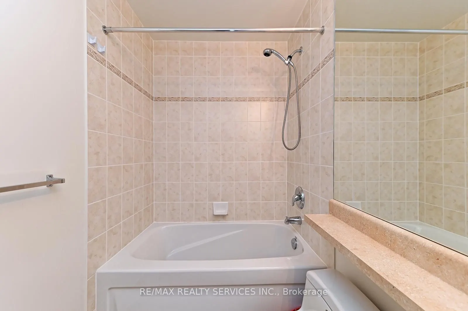 38 Fontenay Court, #Suite 1309