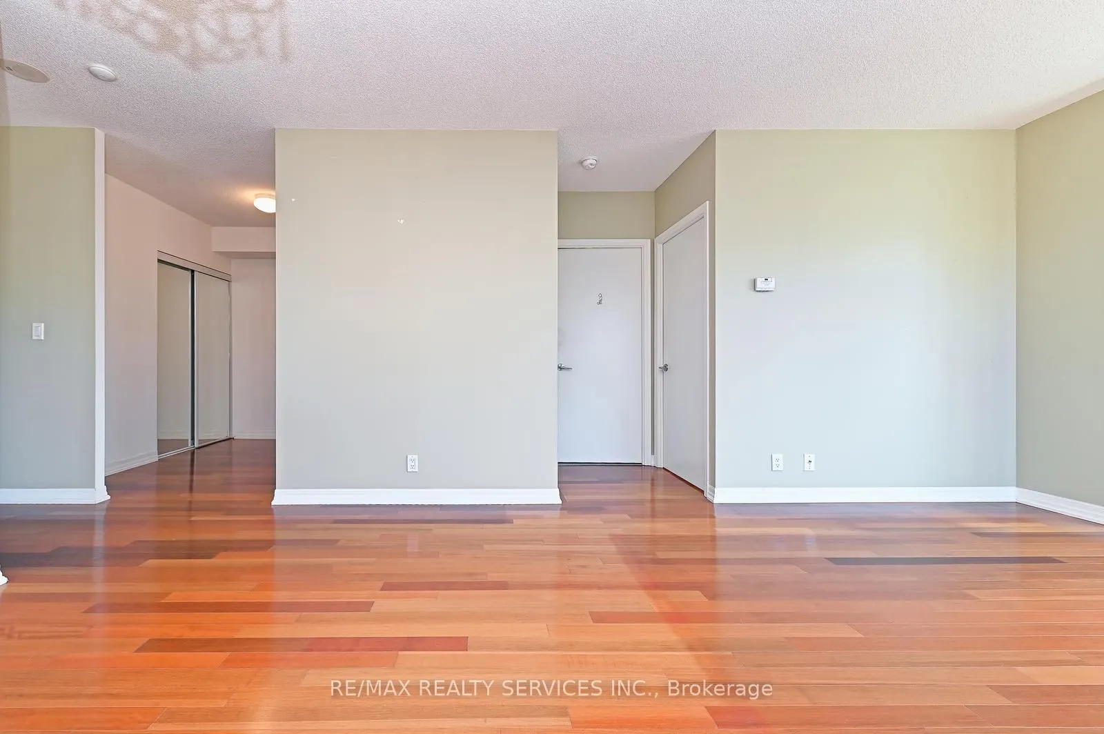 38 Fontenay Court, #Suite 1309