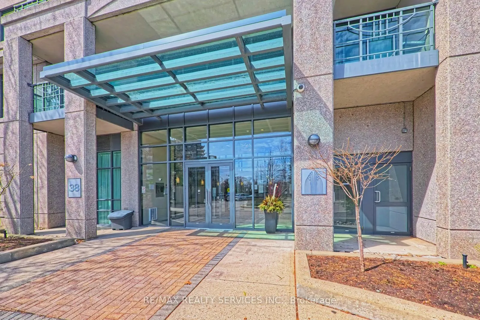 38 Fontenay Court, #Suite 1309
