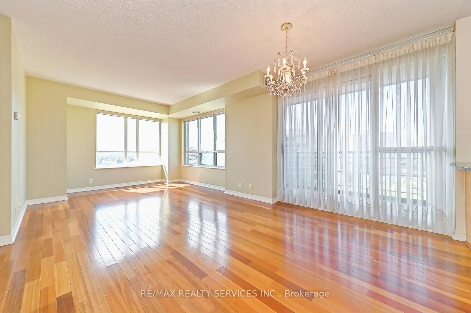 38 Fontenay Court, #Suite 1309