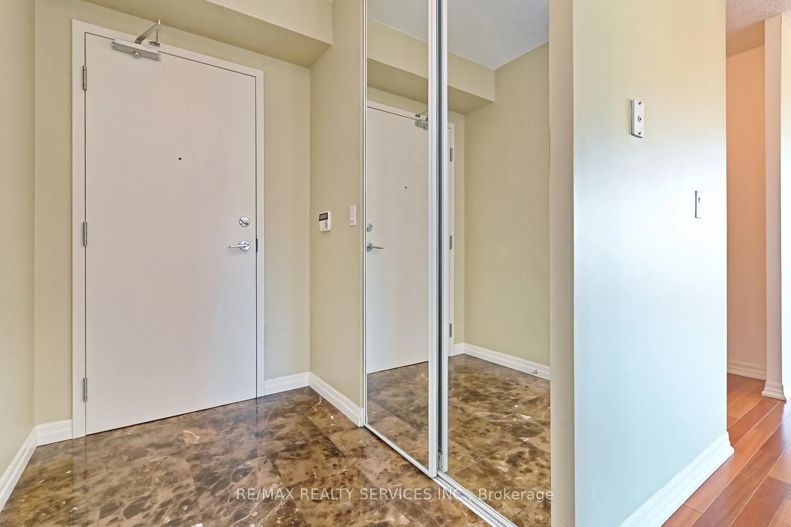 38 Fontenay Court, #Suite 1309