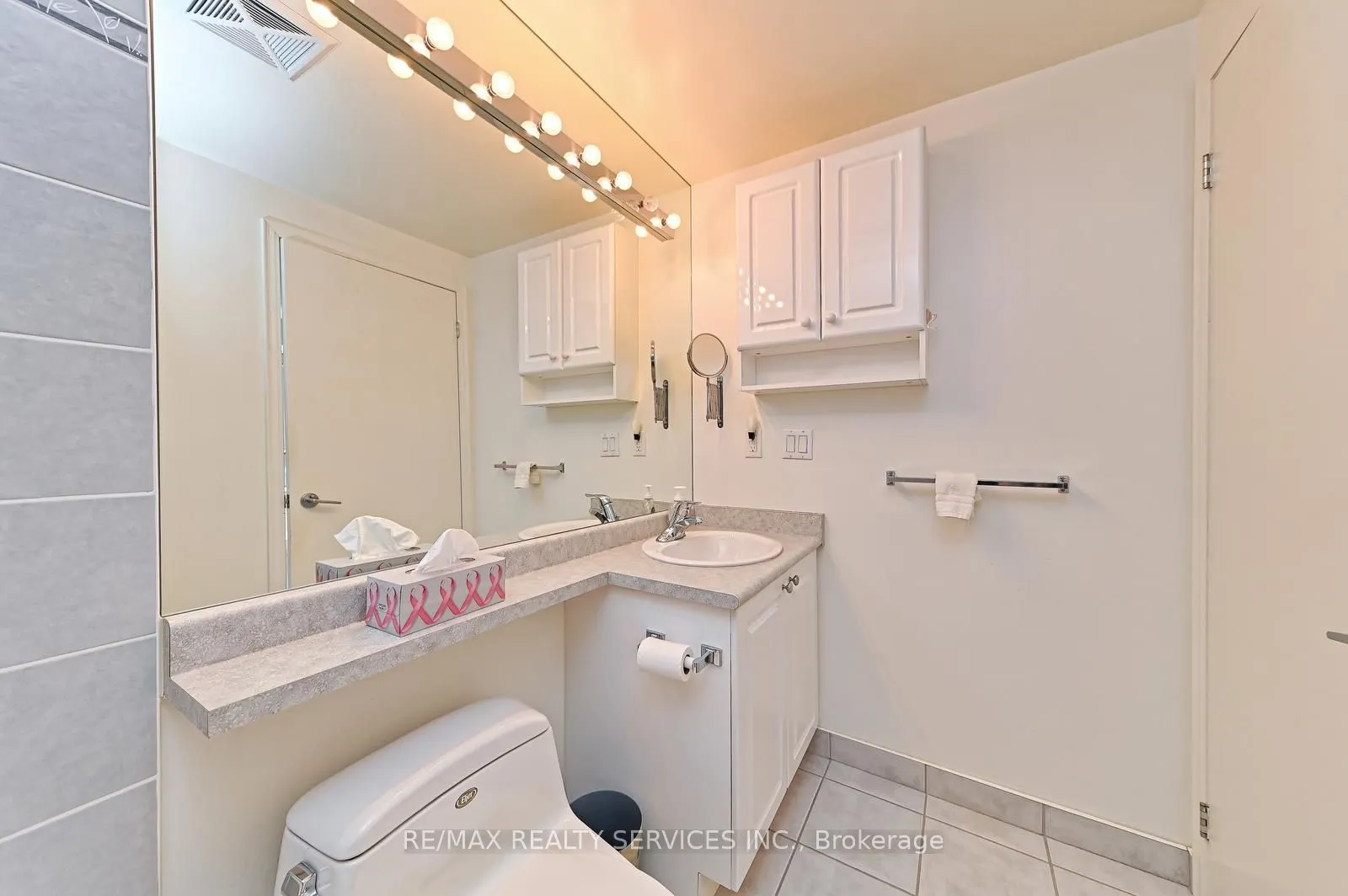 38 Fontenay Court, #Suite 1309