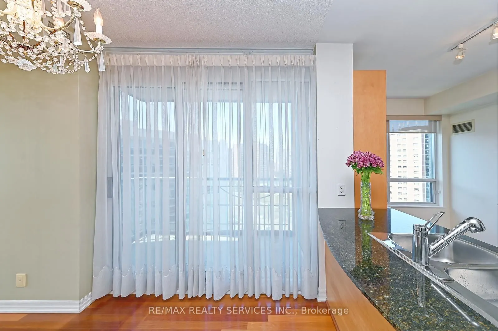 38 Fontenay Court, #Suite 1309