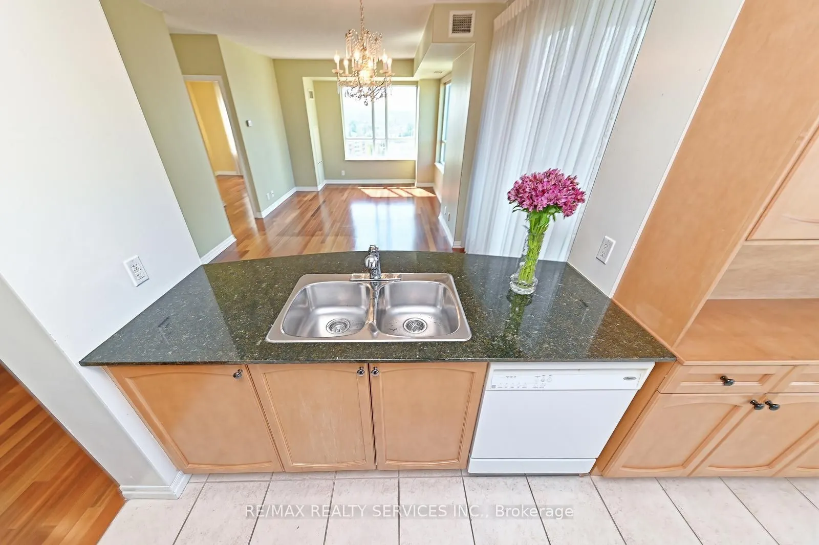 38 Fontenay Court, #Suite 1309