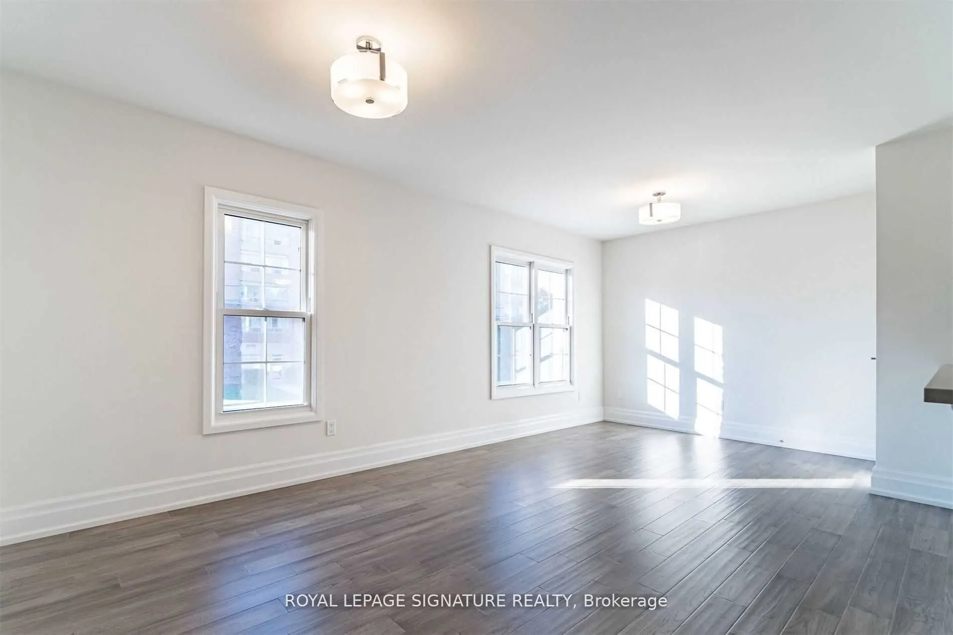 760 Lakeshore Road E, #202