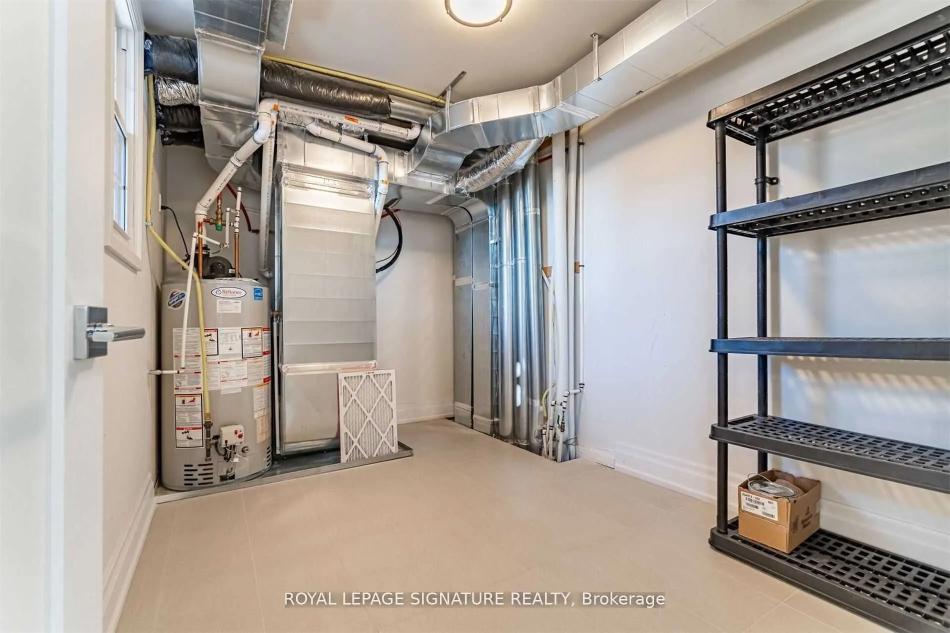 760 Lakeshore Road E, #202
