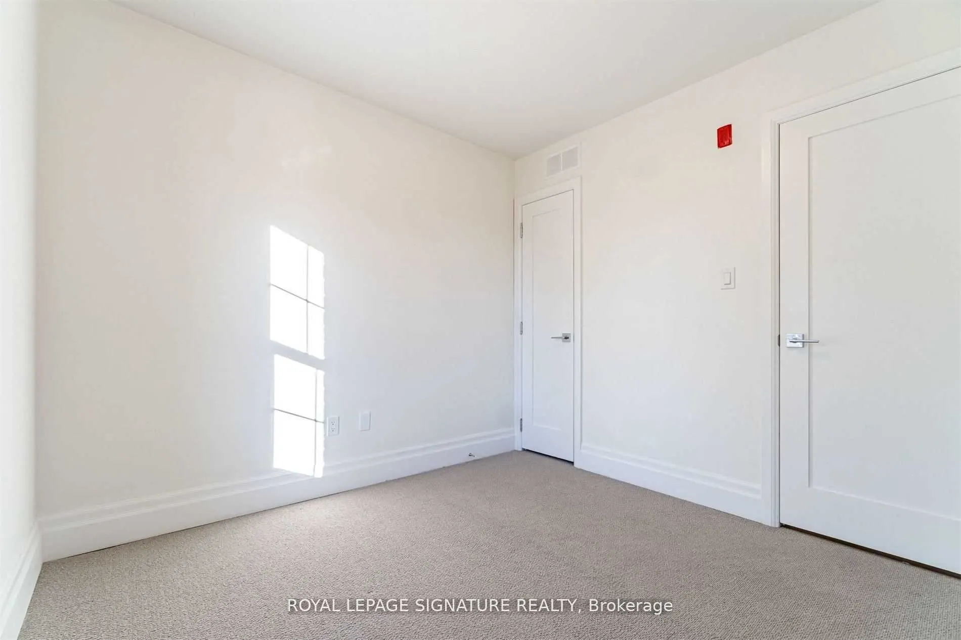 760 Lakeshore Road E, #202