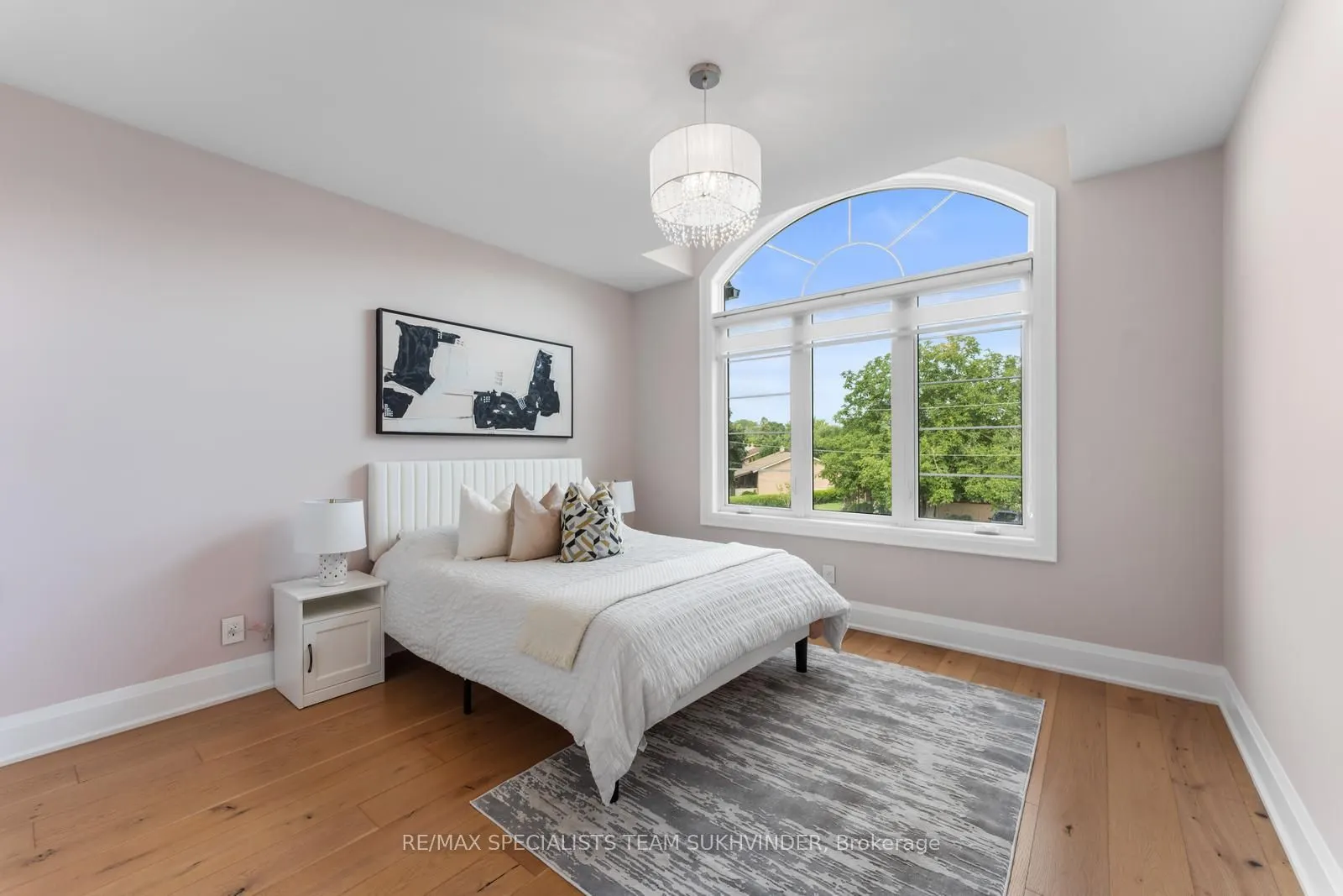 108 Meadowbrook Drive
