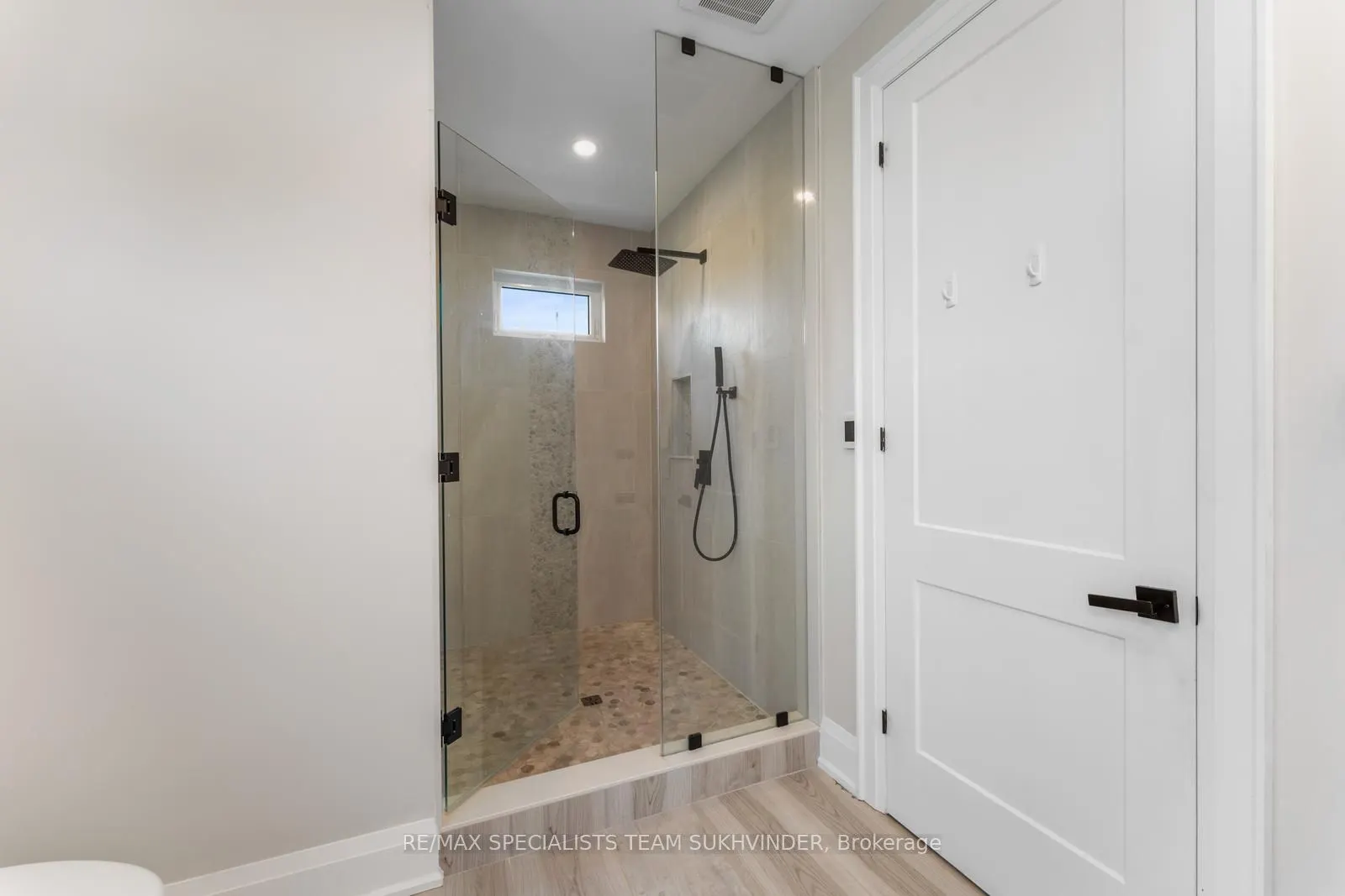 108 Meadowbrook Drive