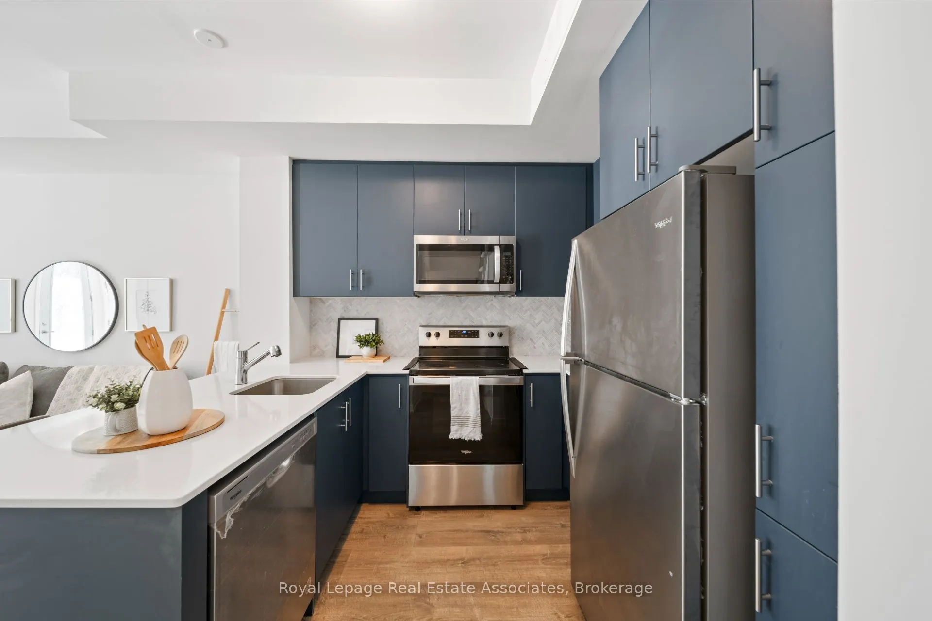 3546 Colonial Drive, #10