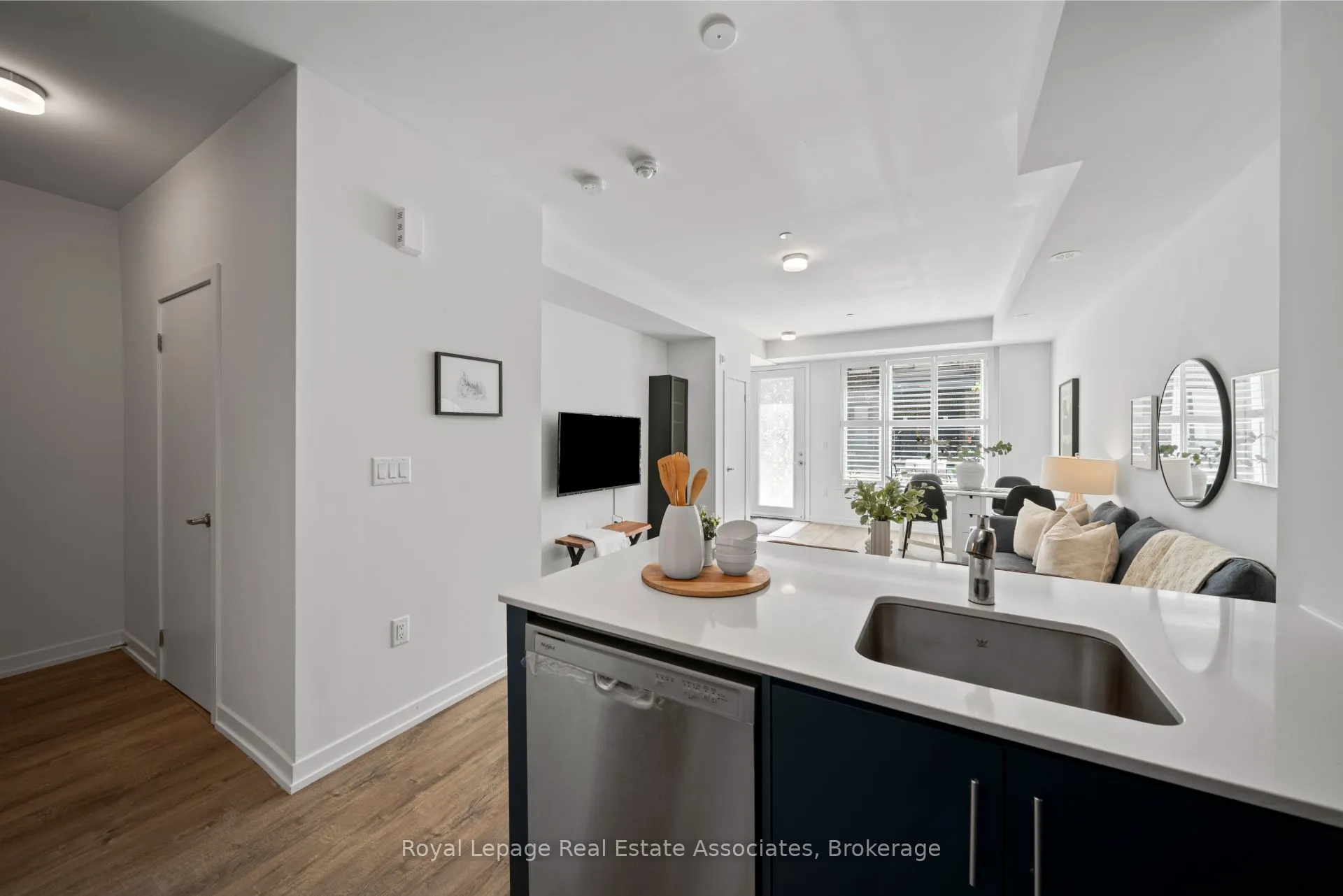 3546 Colonial Drive, #10