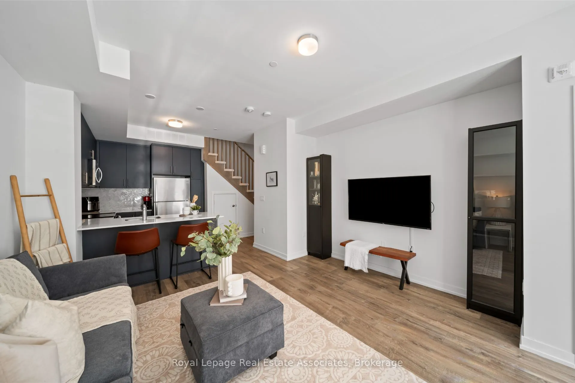 3546 Colonial Drive, #10