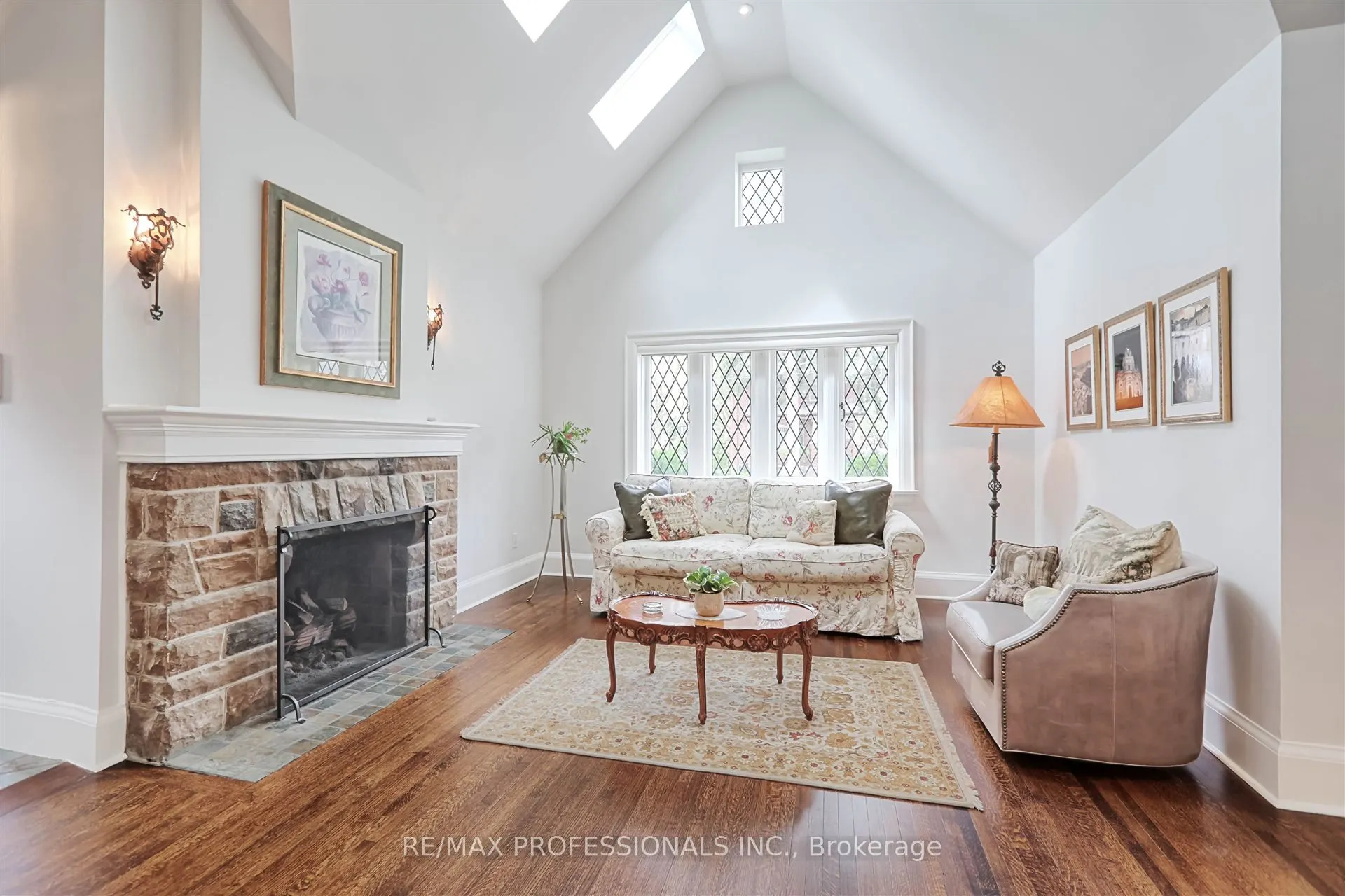 231 Grenview Boulevard S
