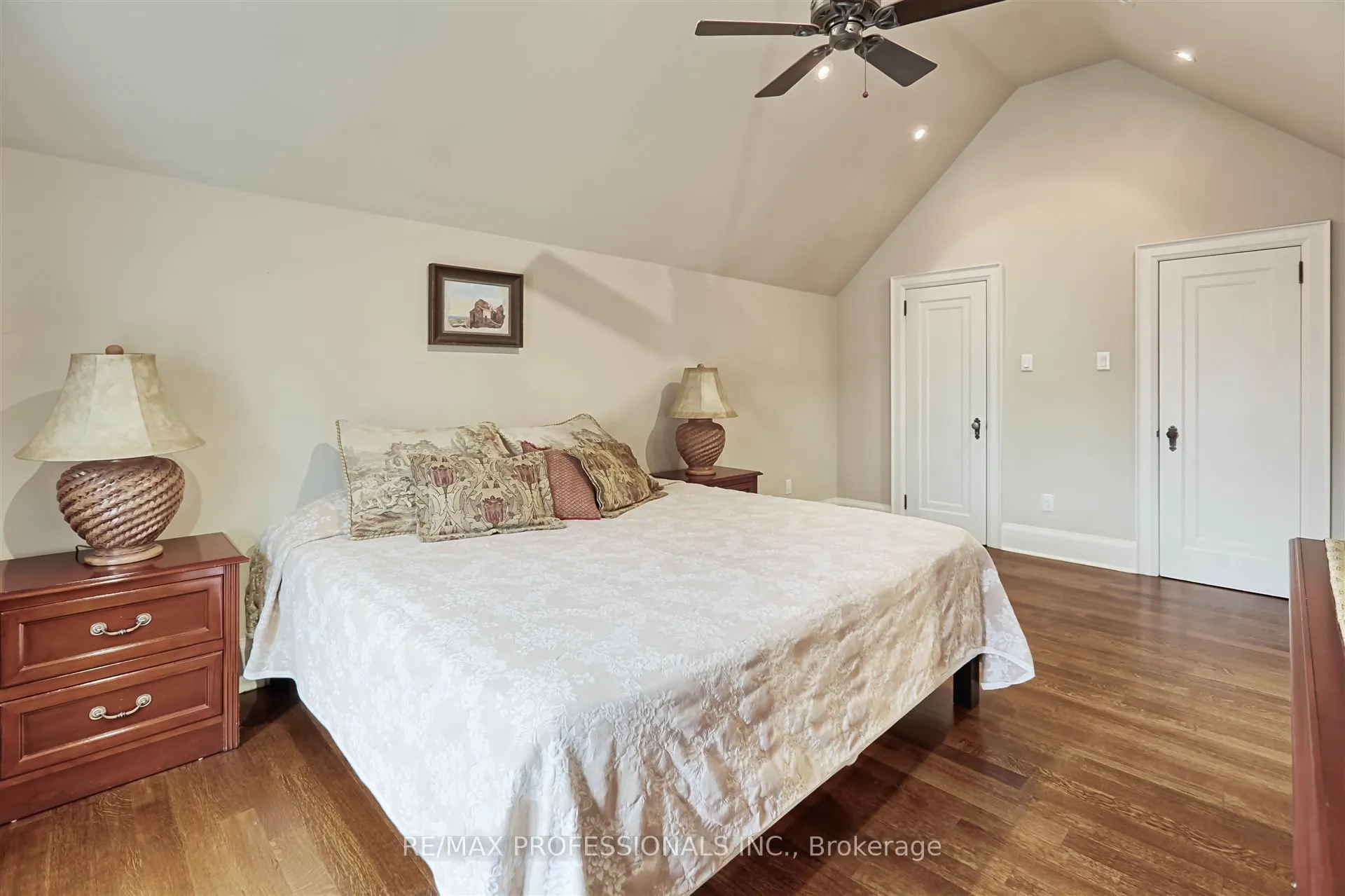 231 Grenview Boulevard S