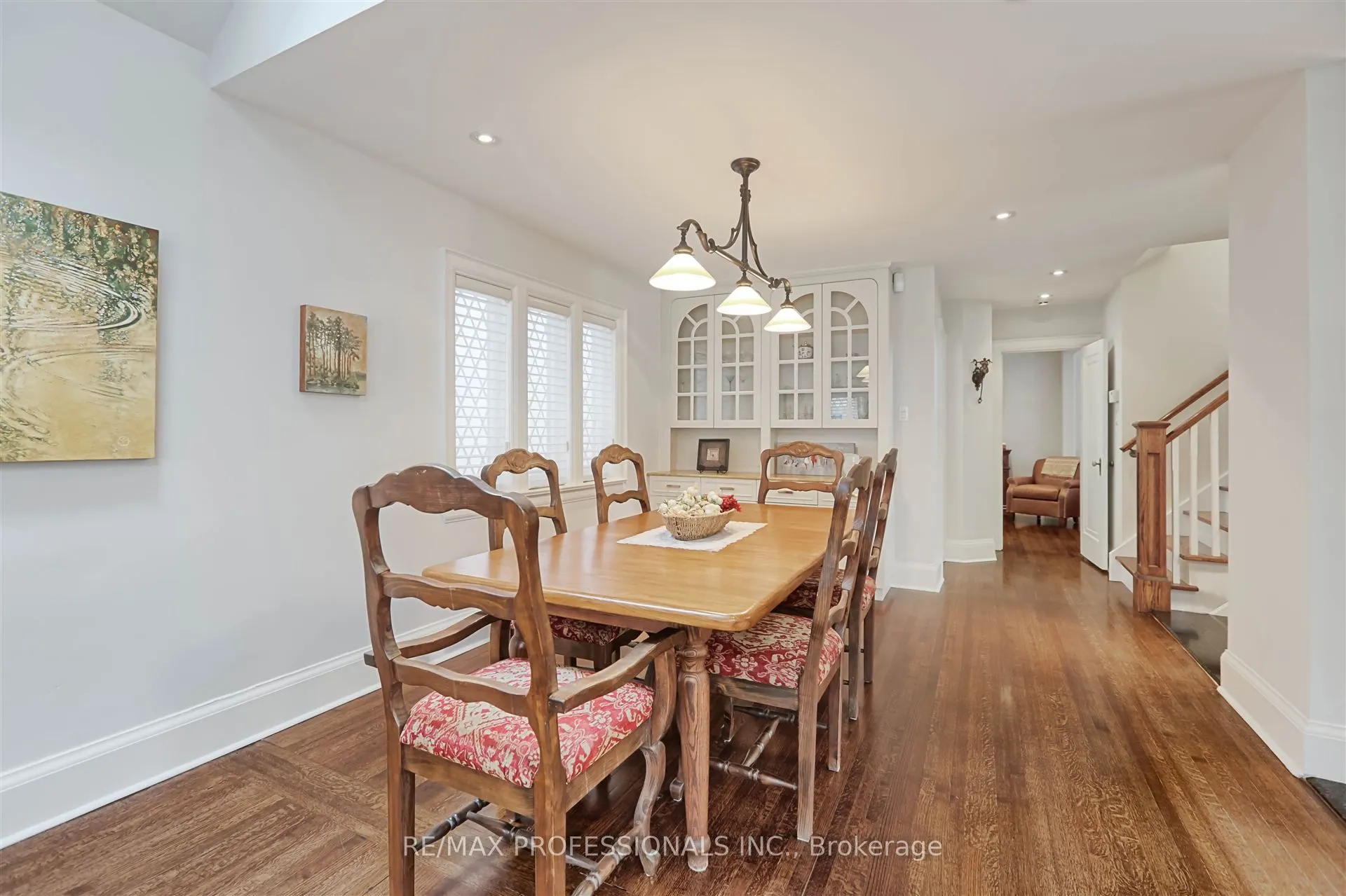 231 Grenview Boulevard S