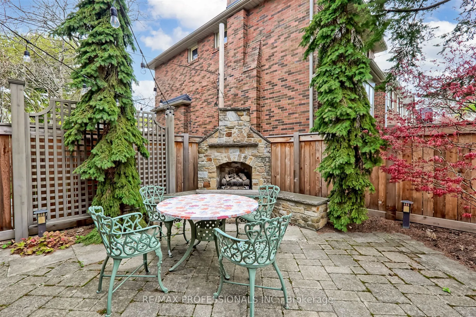 231 Grenview Boulevard S