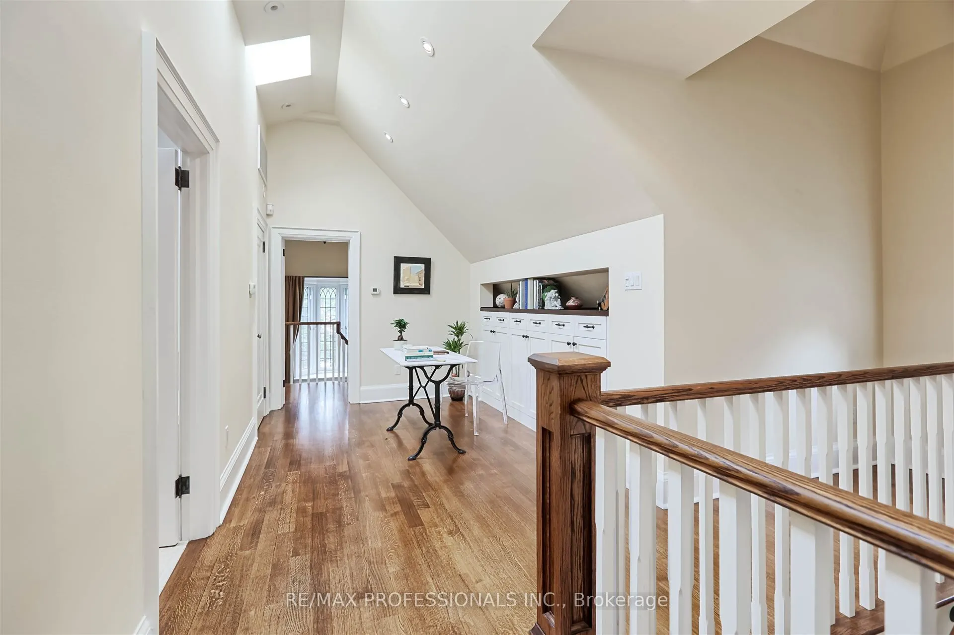 231 Grenview Boulevard S