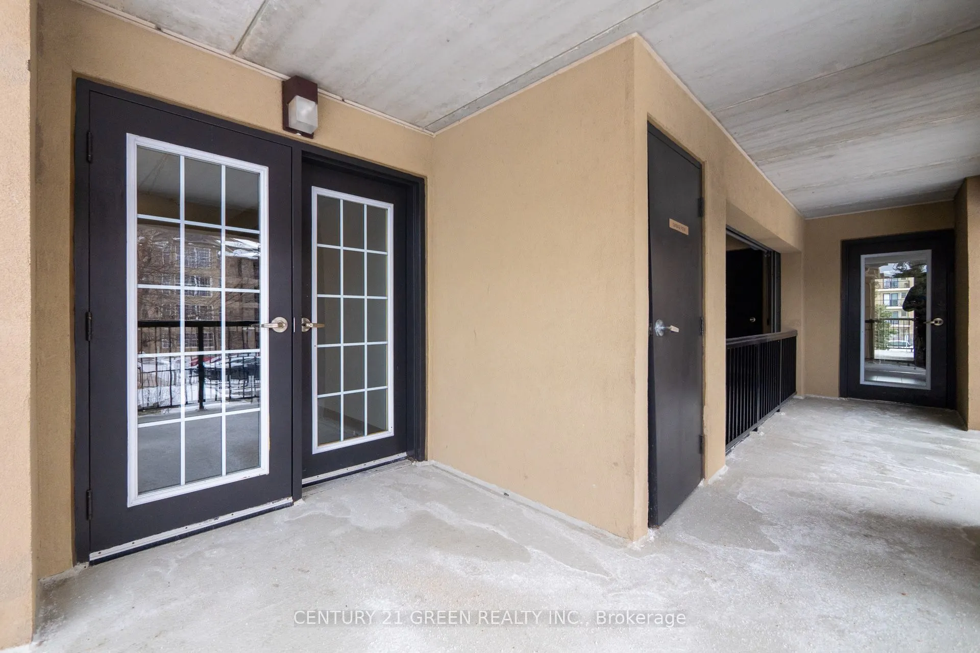 1479 Maple Avenue, #206