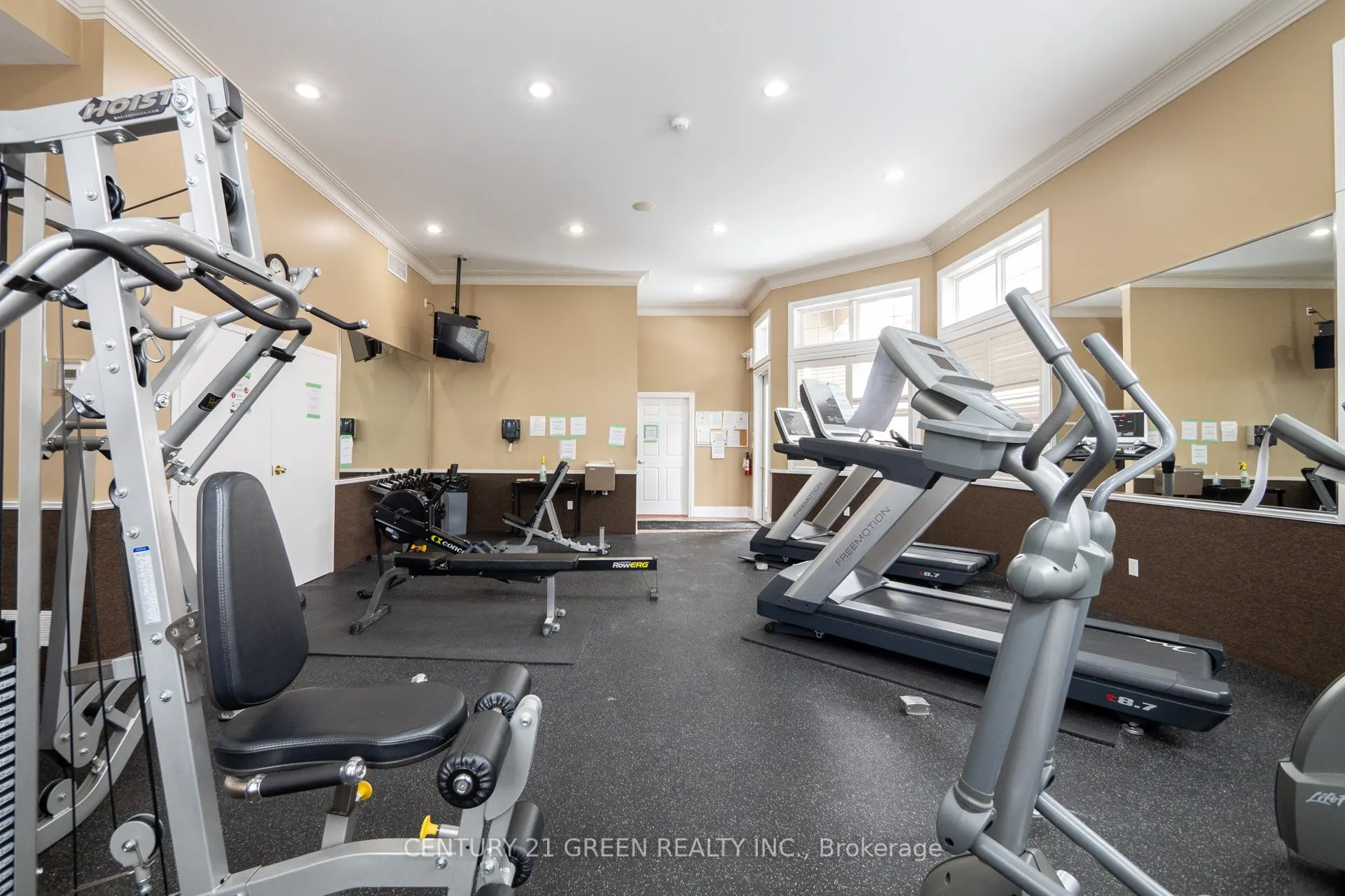 1479 Maple Avenue, #206